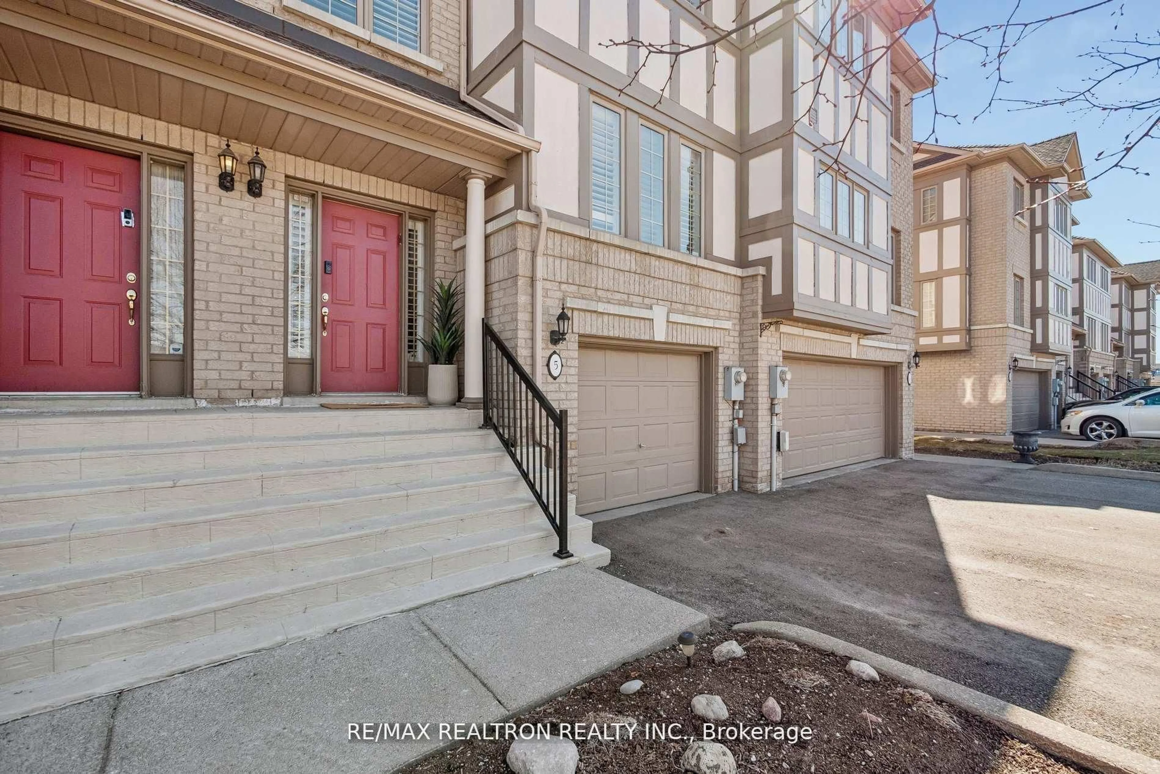 Unknown for 8909 BATHURST St #5, Richmond Hill Ontario L4C 0H4