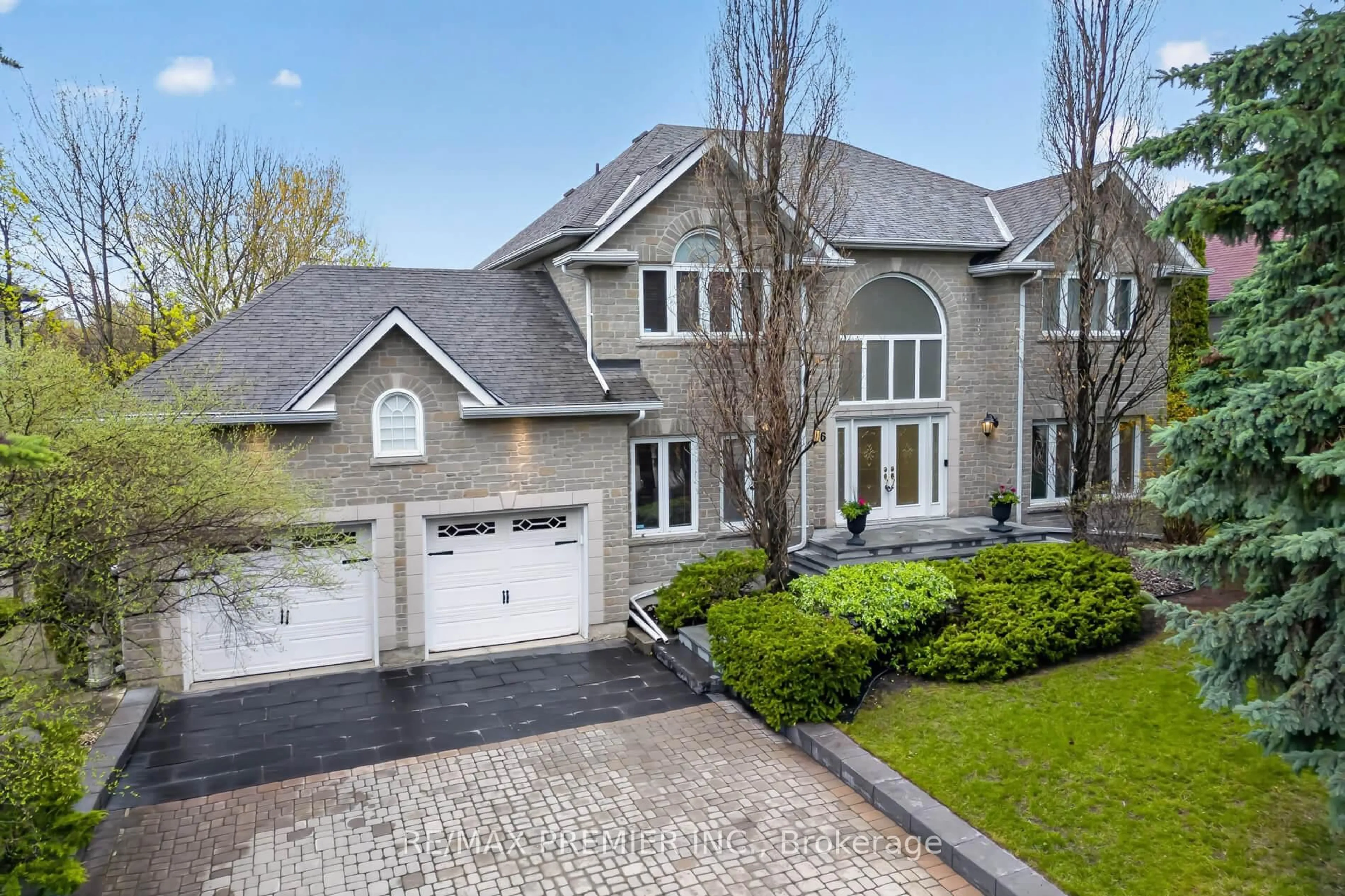 Home with brick exterior material, street for 46 Deerchase Circ, Vaughan Ontario L4H 1B4