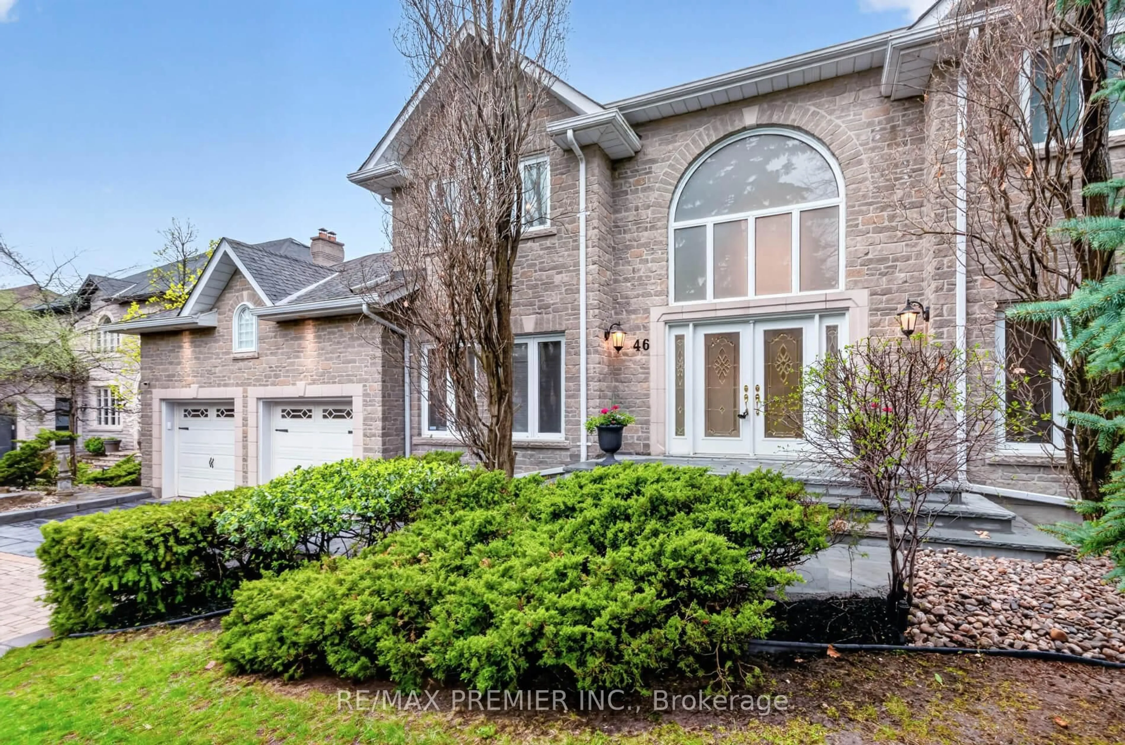 Home with brick exterior material, street for 46 Deerchase Circ, Vaughan Ontario L4H 1B4