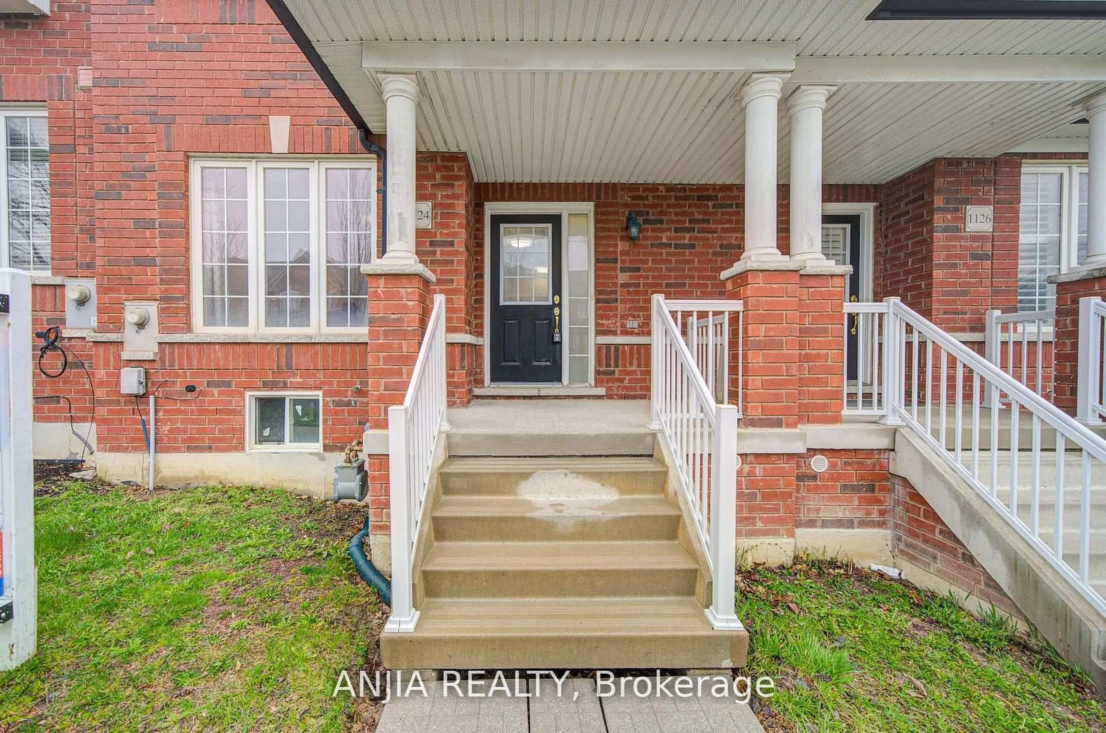 Indoor entryway for 1124 Bur Oak Ave, Markham Ontario L6E 0K9