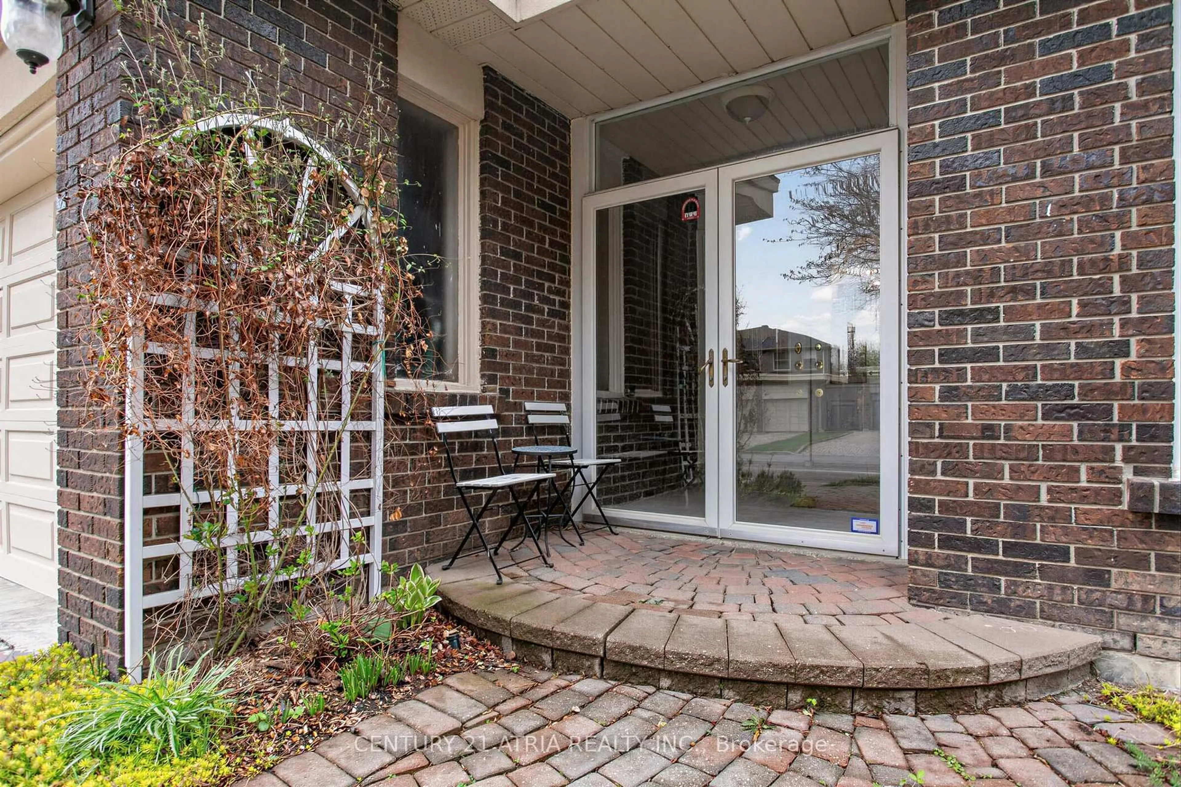 Unknown for 12 Granada Crt, Markham Ontario L3T 4V4