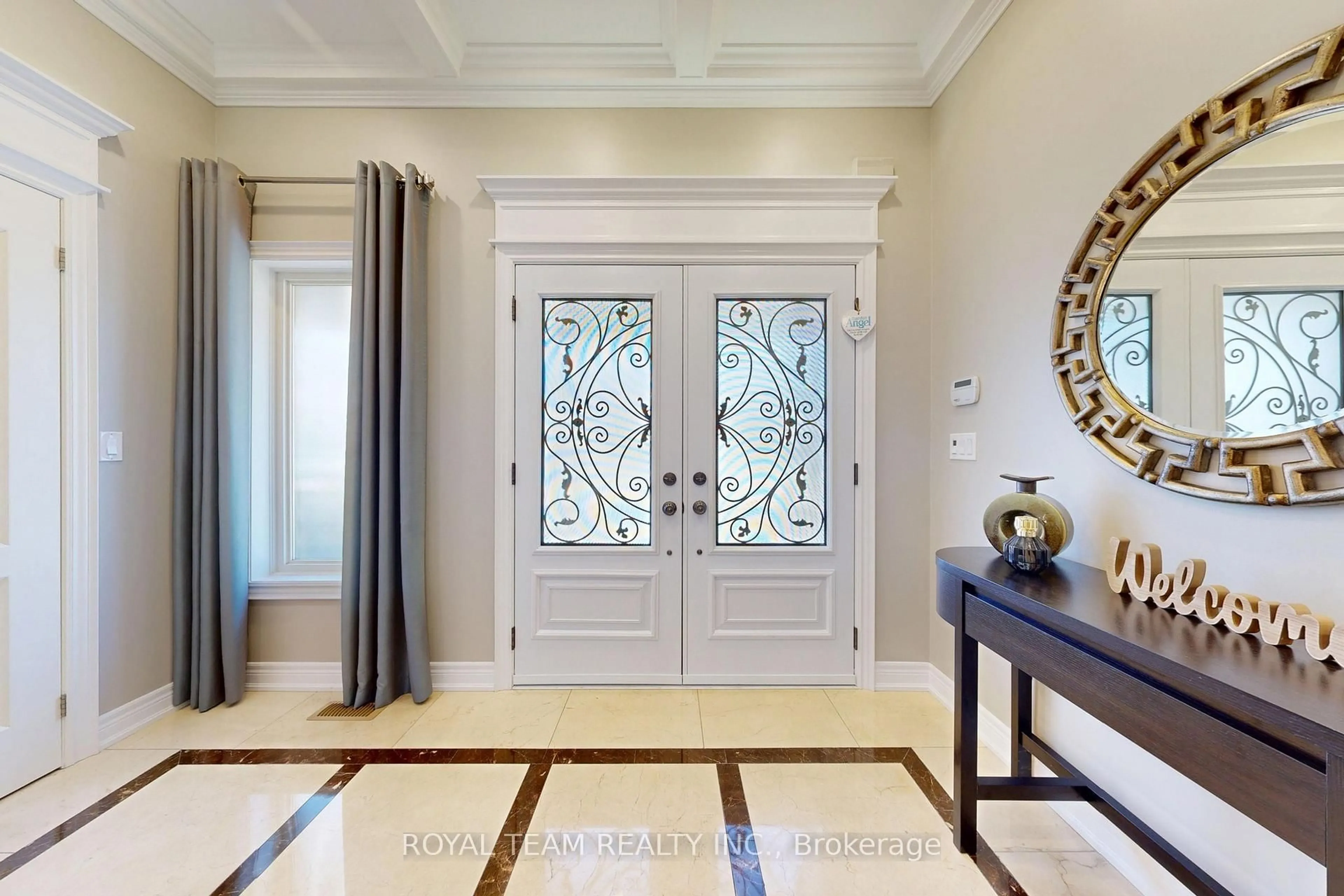Indoor entryway for 41 Daniel Bram Dr, Vaughan Ontario L6A 0L4
