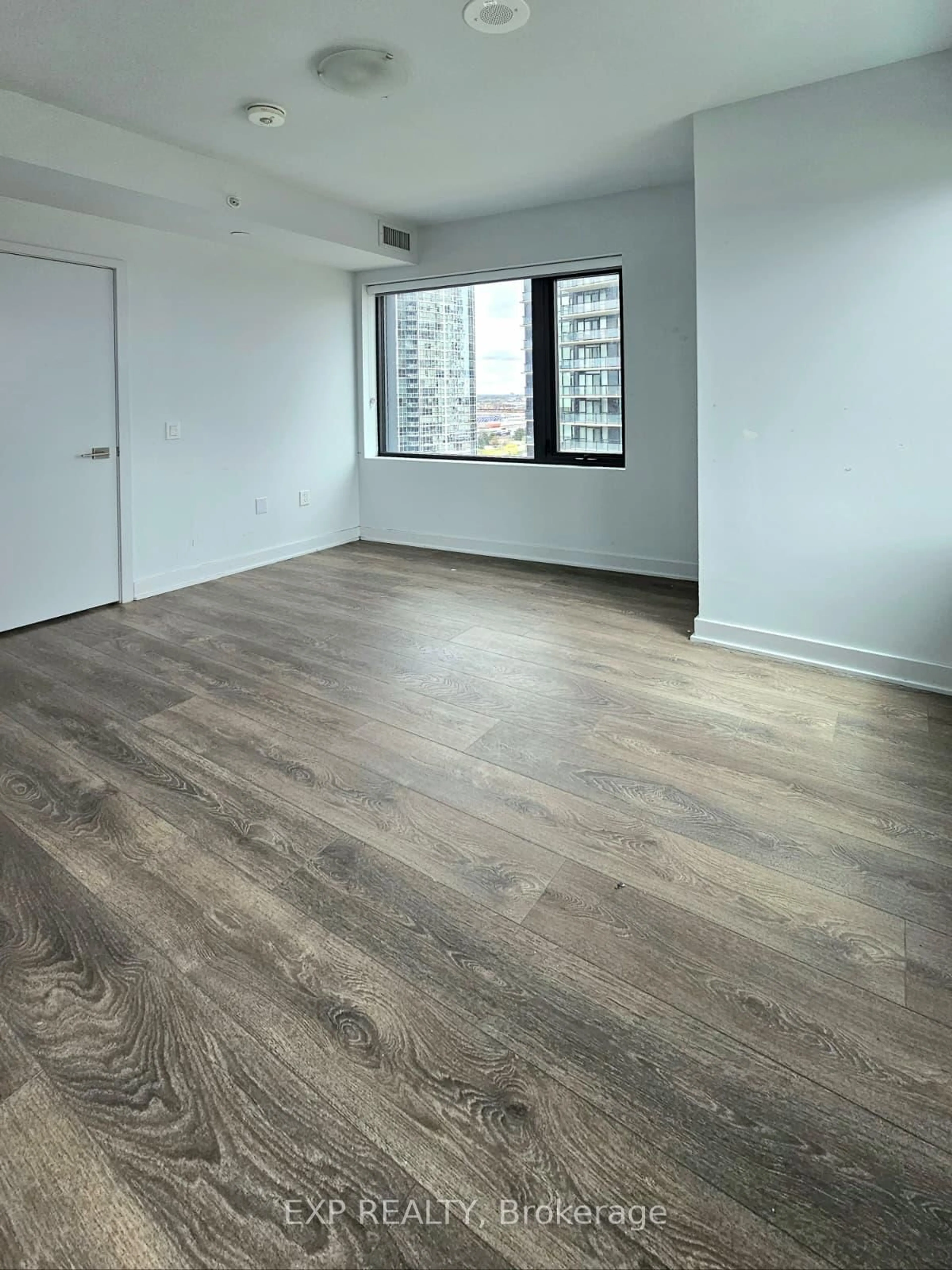 A pic of a room for 2920 Highway 7 Rd #1307, Vaughan Ontario L4K 0P4