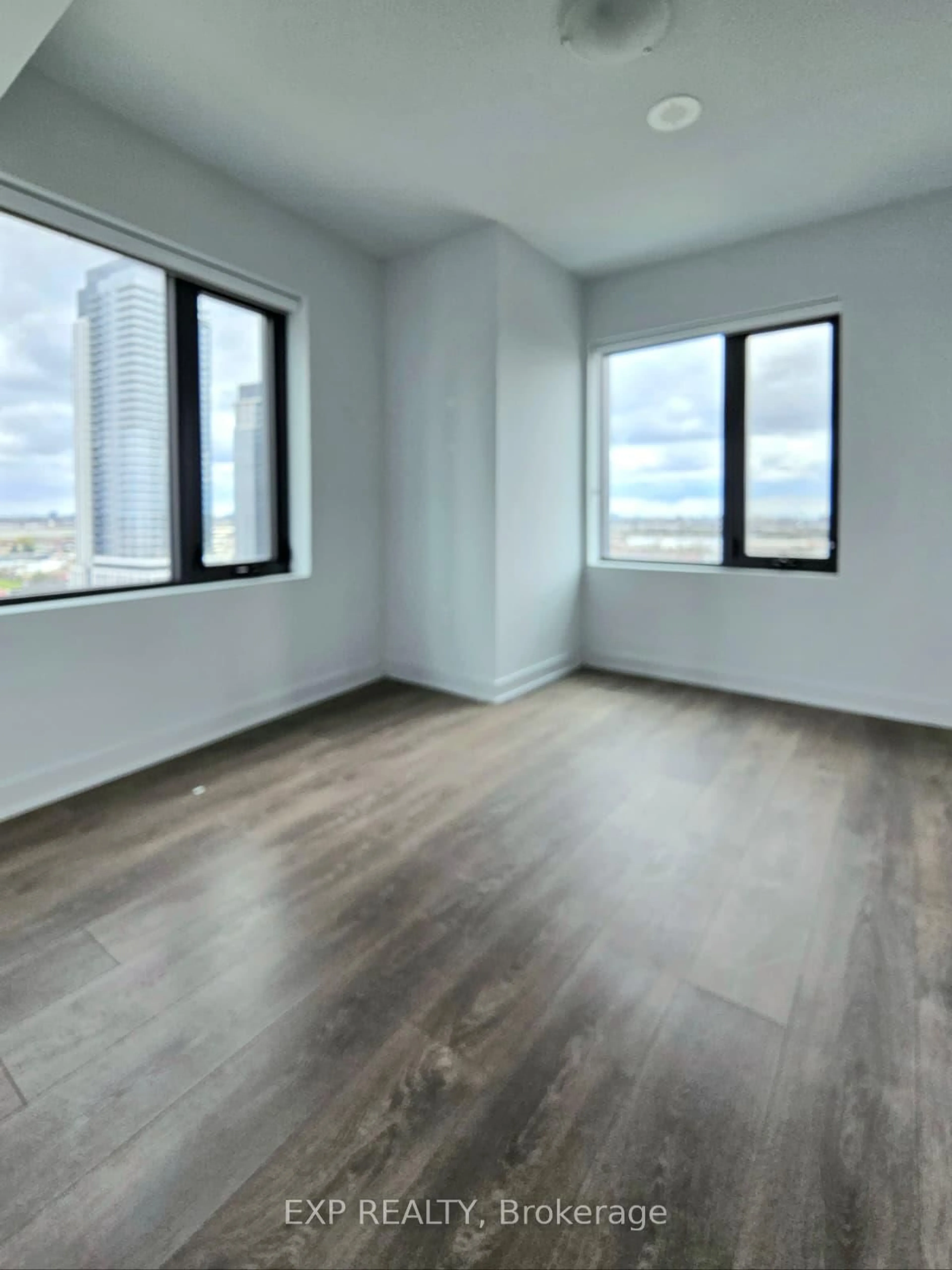 A pic of a room for 2920 Highway 7 Rd #1307, Vaughan Ontario L4K 0P4