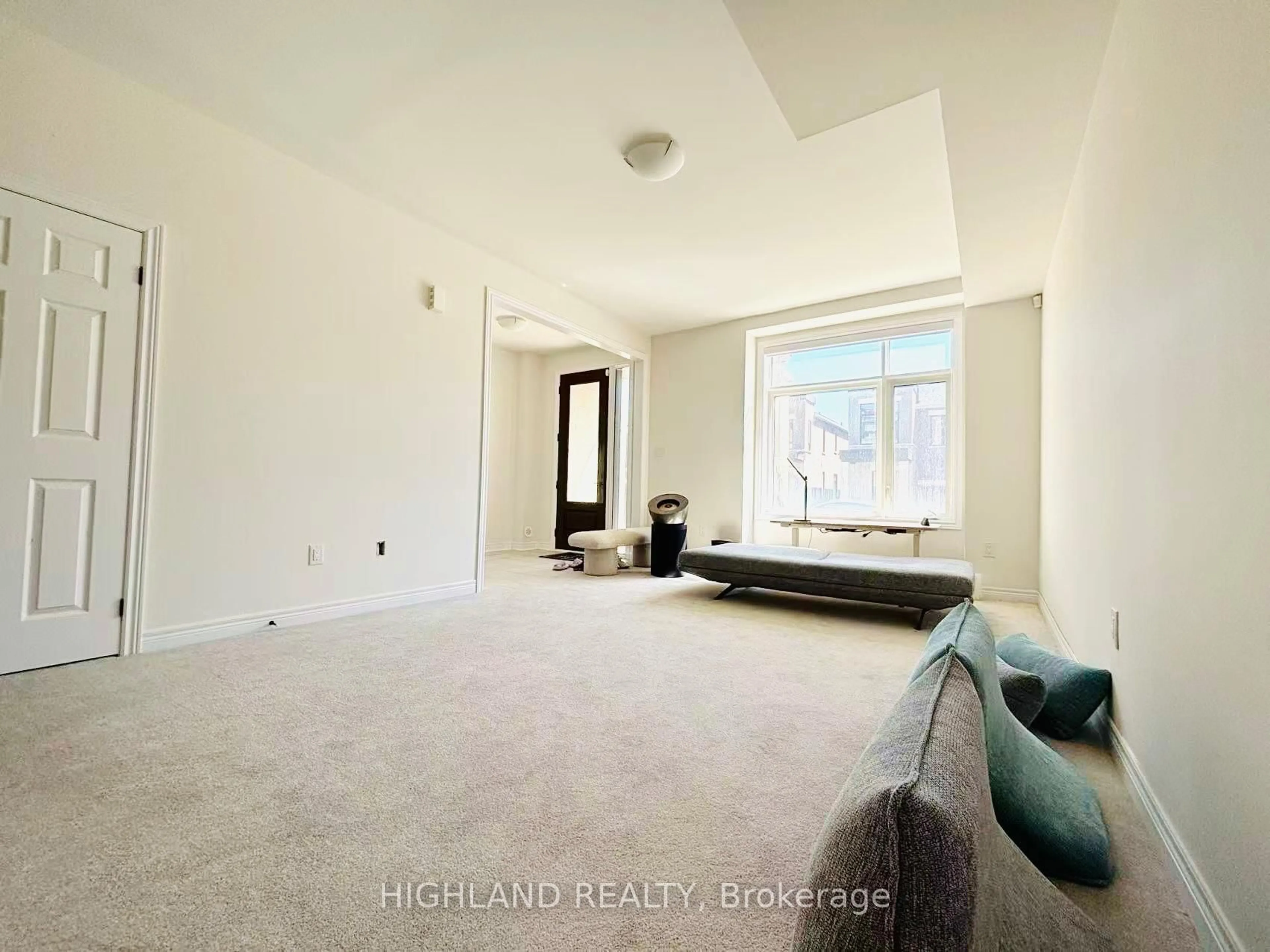 A pic of a room for 12 Robert Eaton Ave, Markham Ontario L3S 0G3