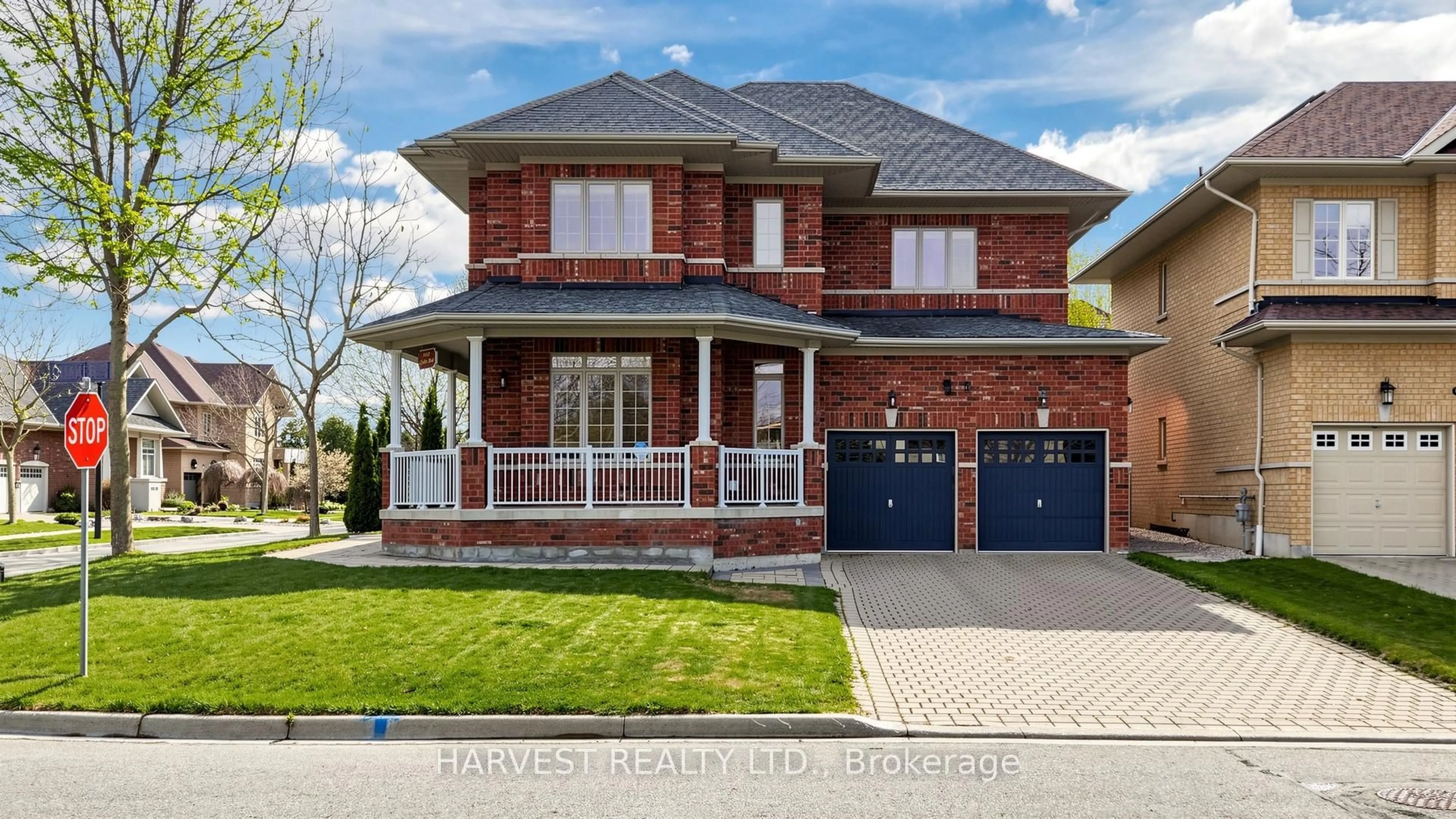 Home with brick exterior material, street for 1112 Quaker Tr, Newmarket Ontario L3X 3E2