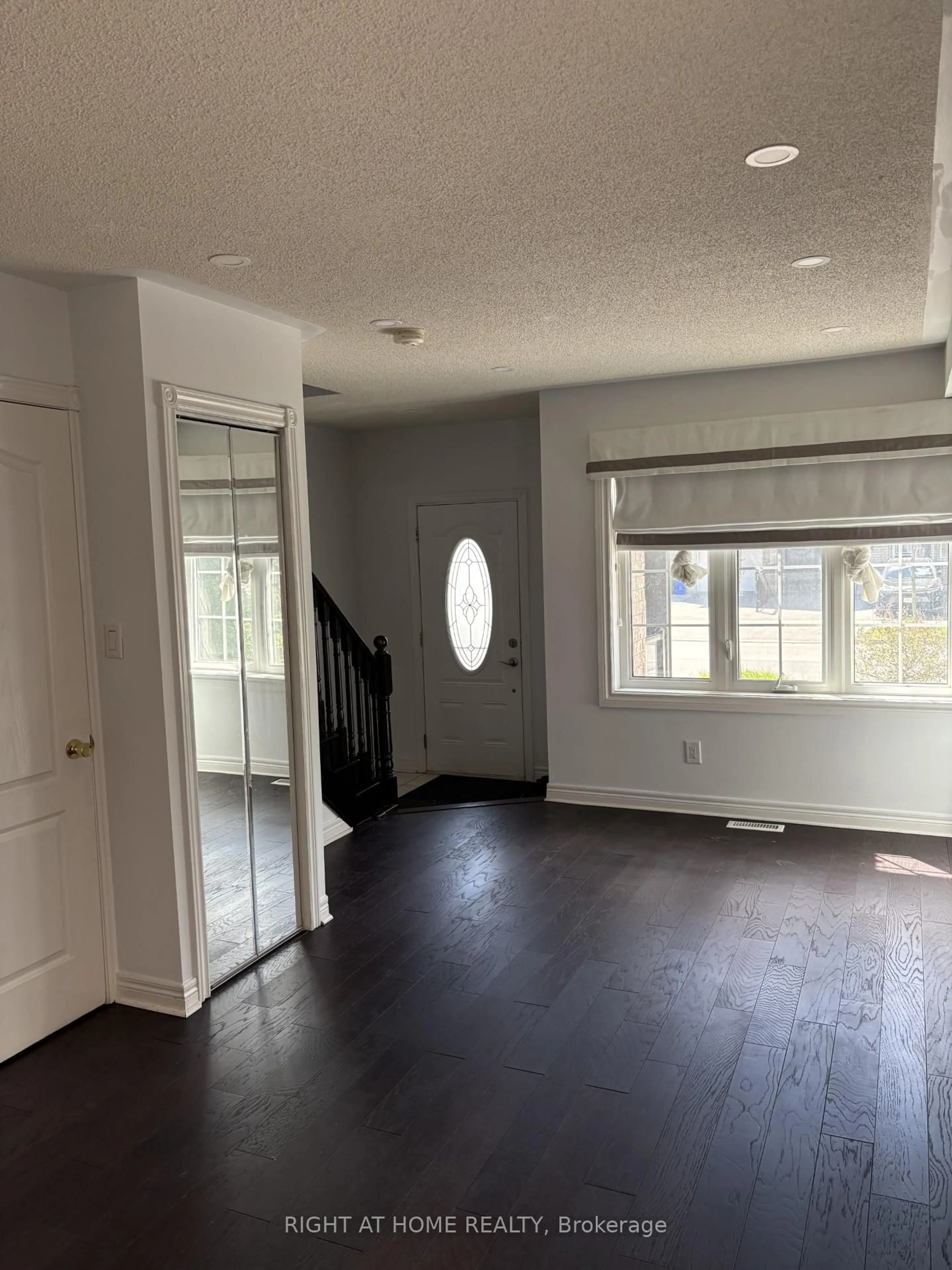 A pic of a room for 48 Grand Valley Blvd, Vaughan Ontario L6A 3K2