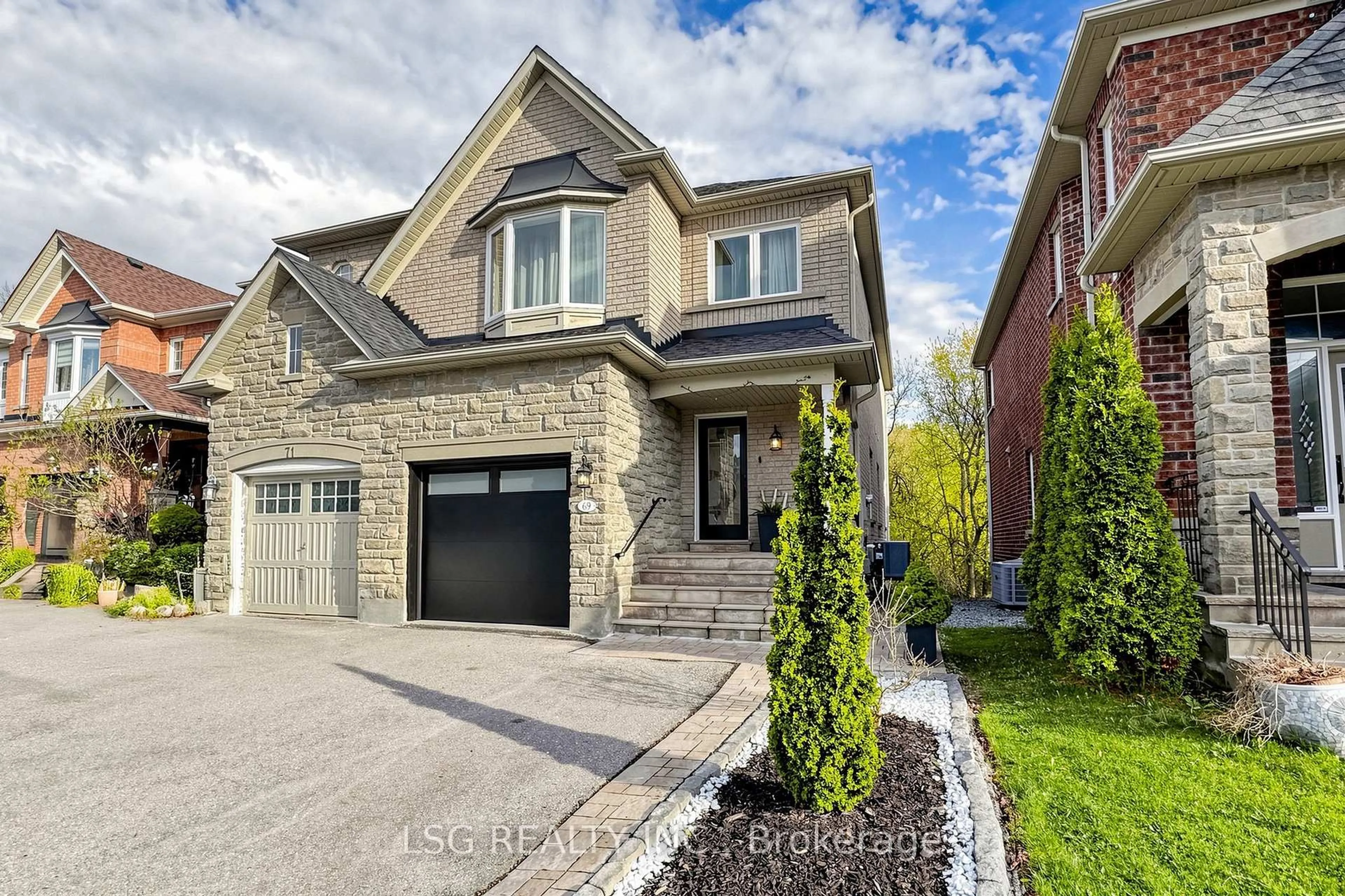 Home with brick exterior material, street for 69 Gamble Glen Cres, Richmond Hill Ontario L4S 2T3