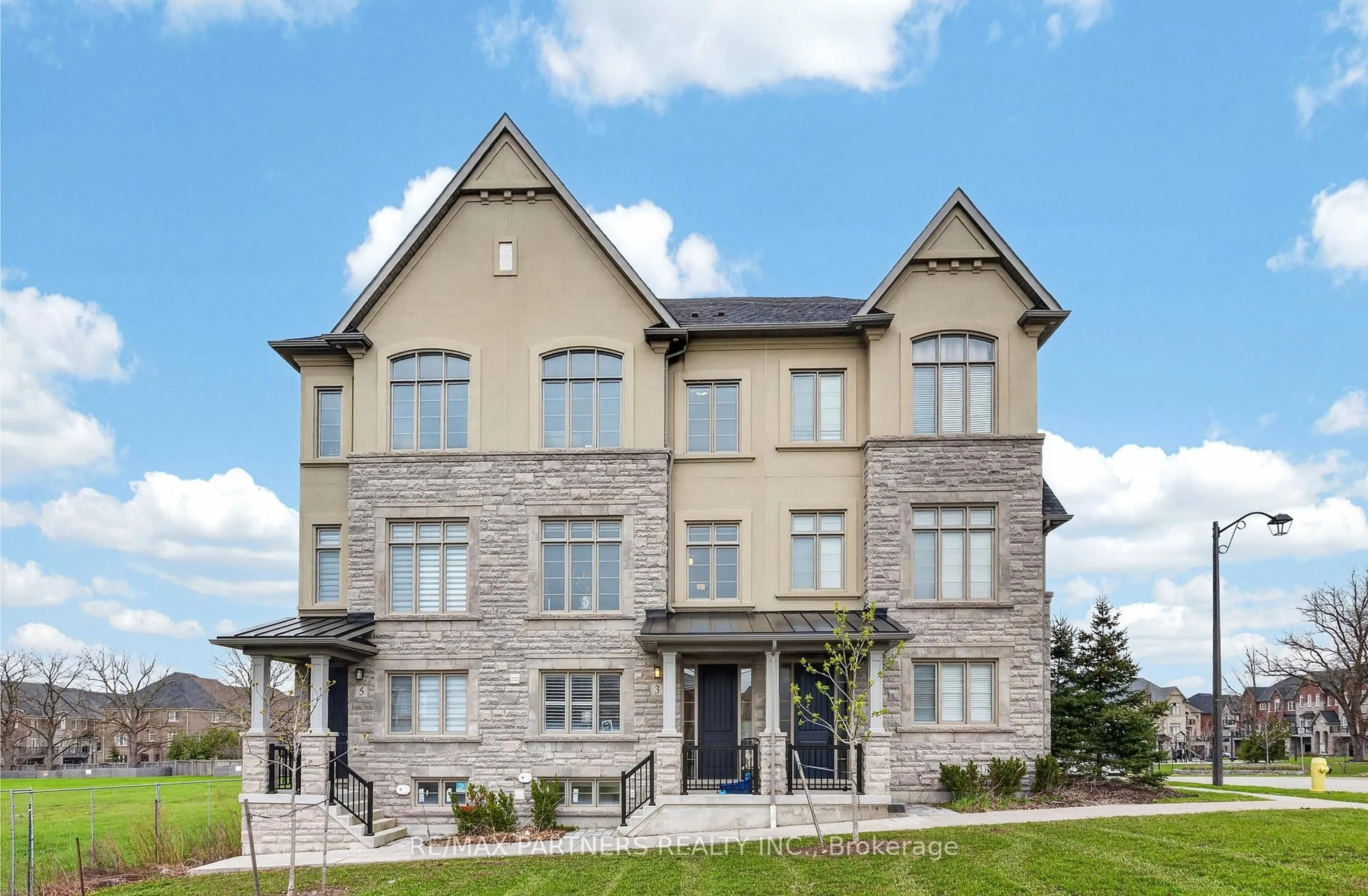 Home with brick exterior material, building for 3 Fernhill Lane, Markham Ontario L6C 0Y5