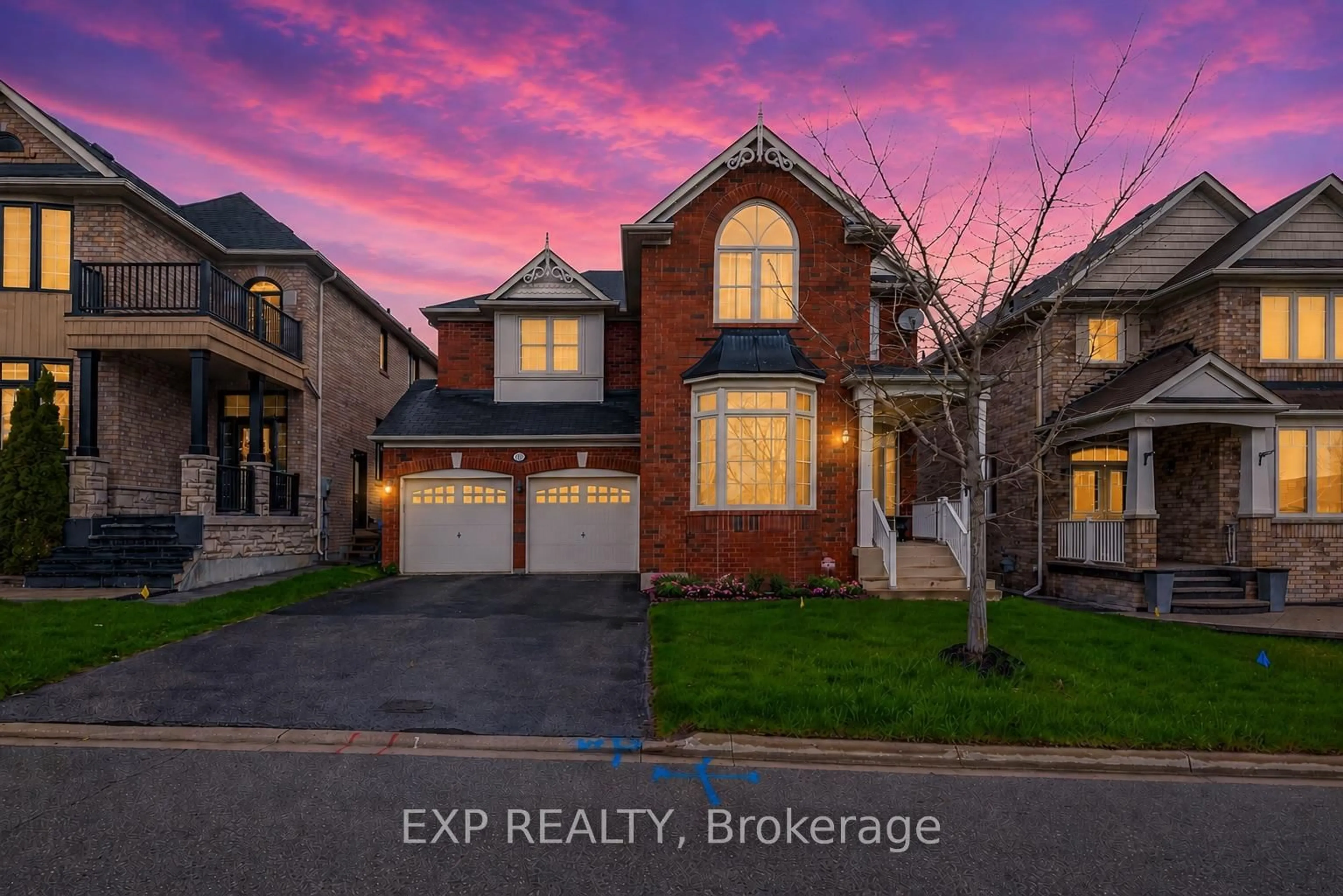 Home with brick exterior material, street for 323 Cheryl Mews Blvd, Newmarket Ontario L3X 3J6