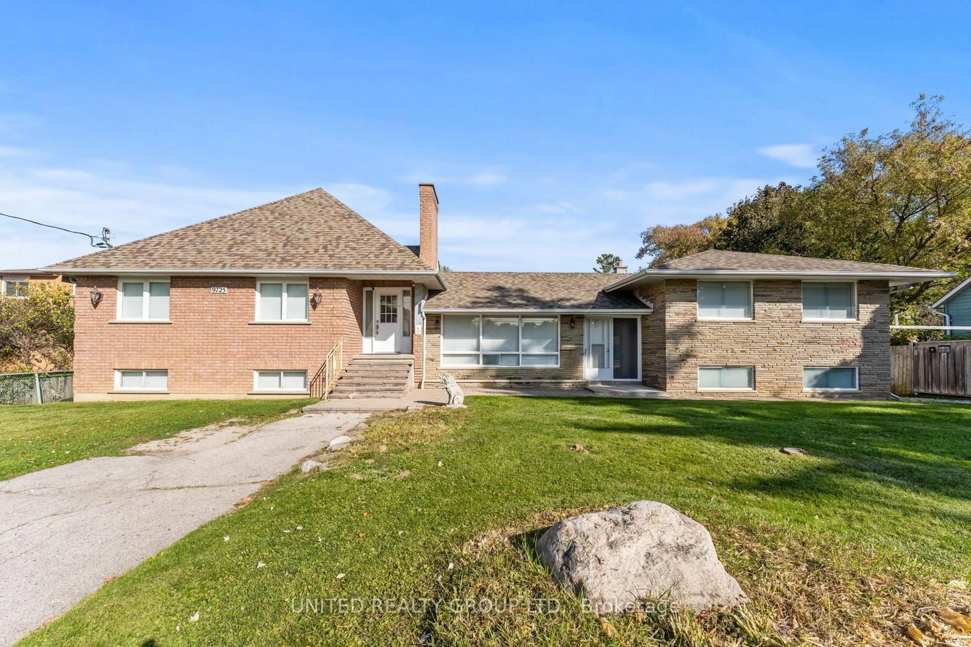 Home with brick exterior material, street for 9725 Keele St, Vaughan Ontario L6A 3Y5