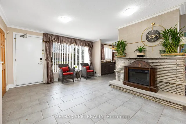 4812 Highway 7, Markham 3