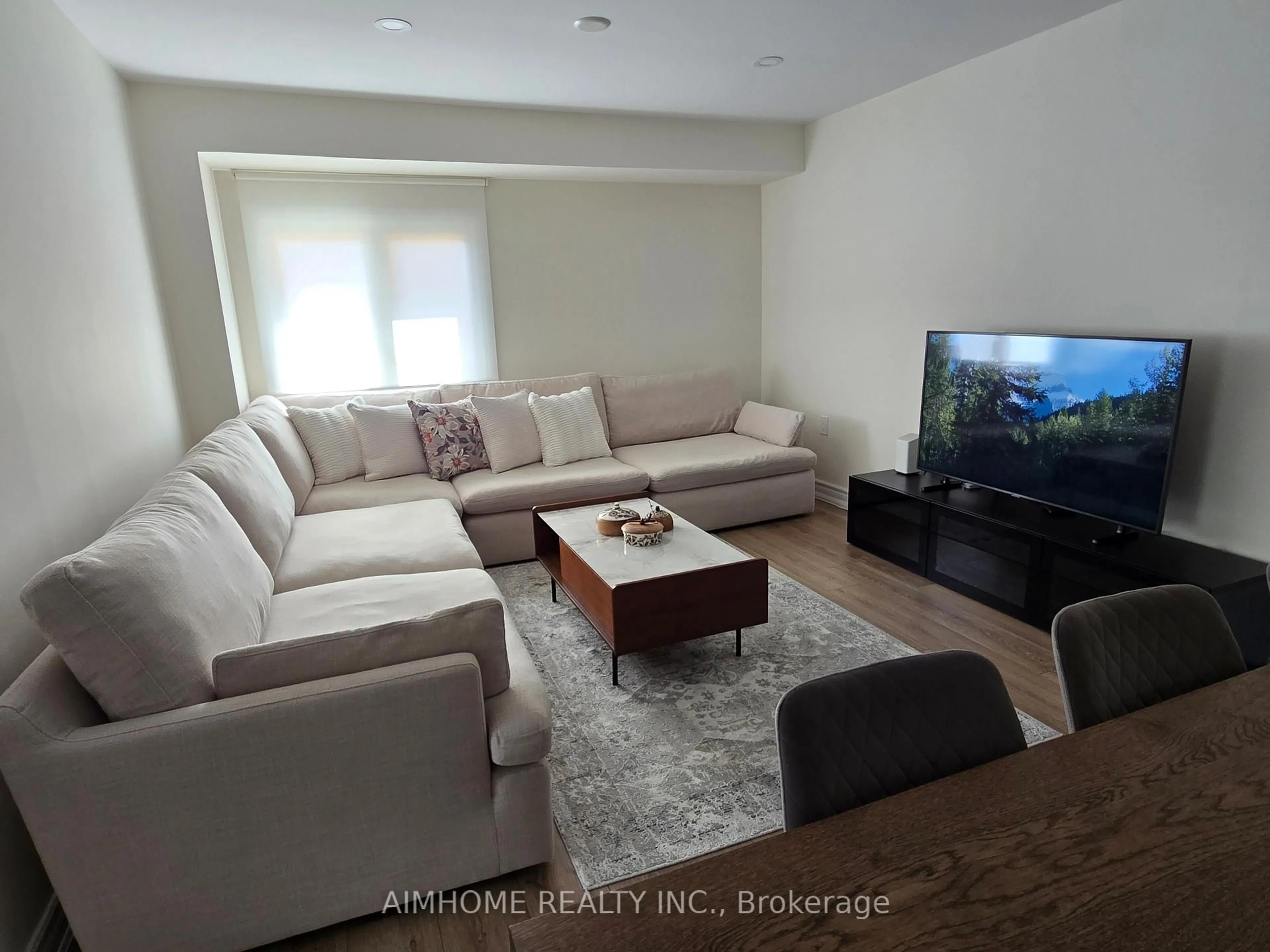 Living room with furniture, unknown for 77 Sunset Beach Rd, Richmond Hill Ontario L4E 3G7