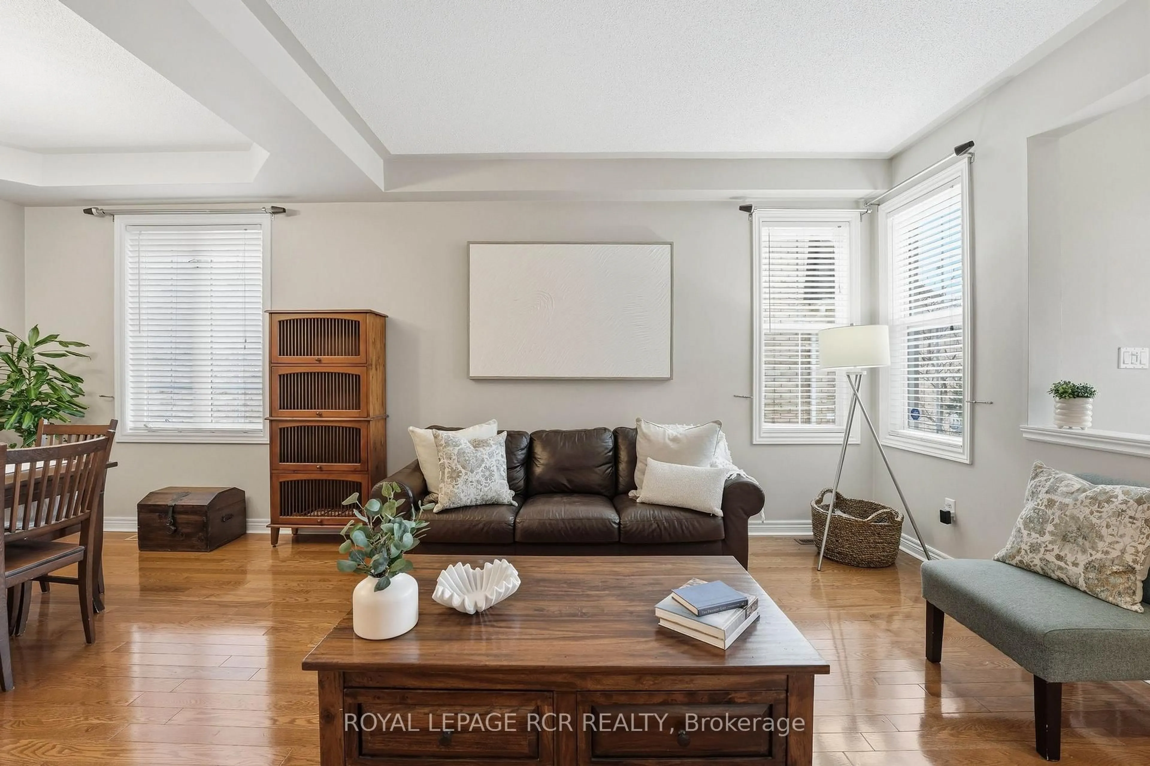 Living room with furniture, unknown for 120 Deerwood Cres, Richmond Hill Ontario L4E 4B2