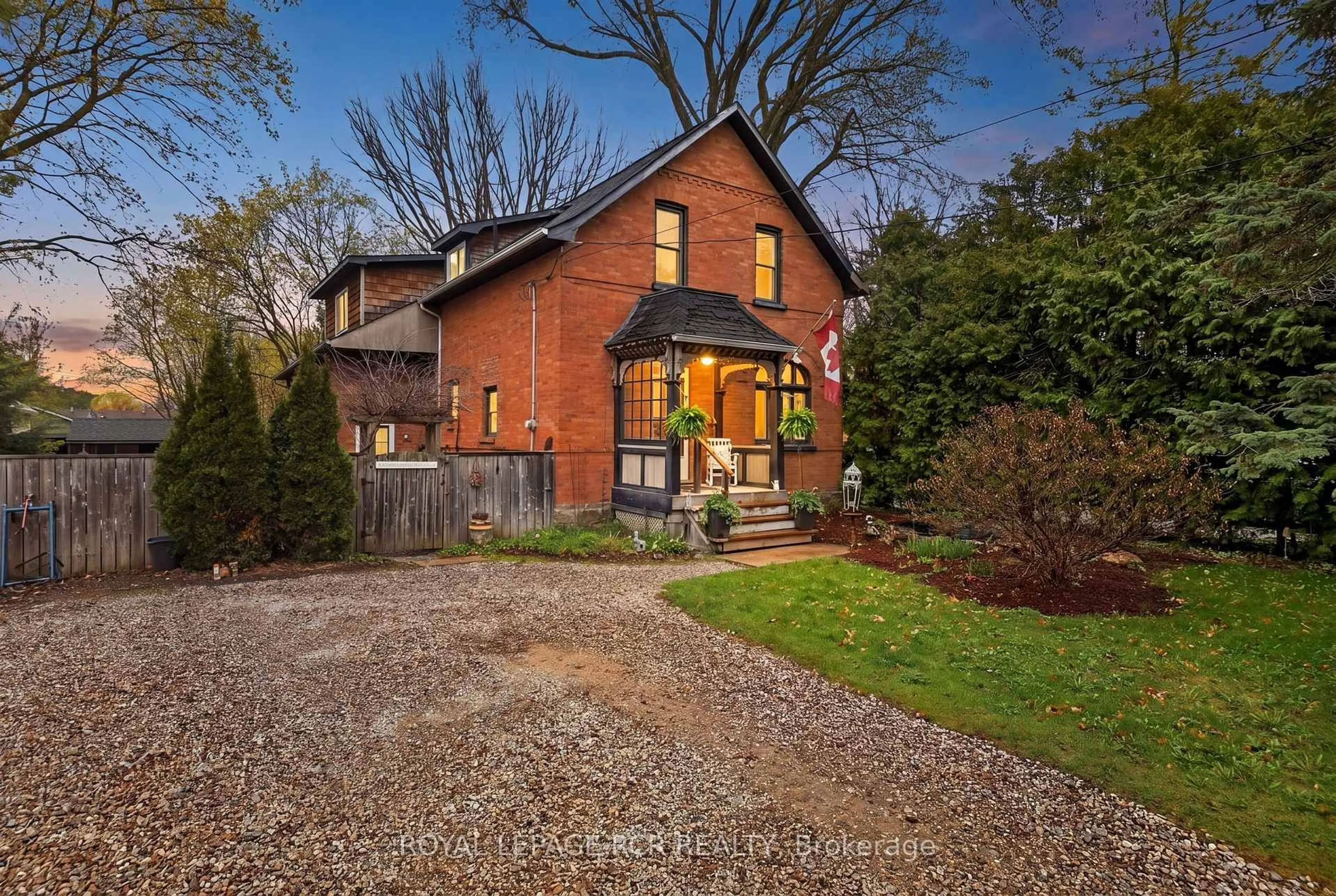 Home with brick exterior material, street for 20 Prospect St, New Tecumseth Ontario L0G 1A0