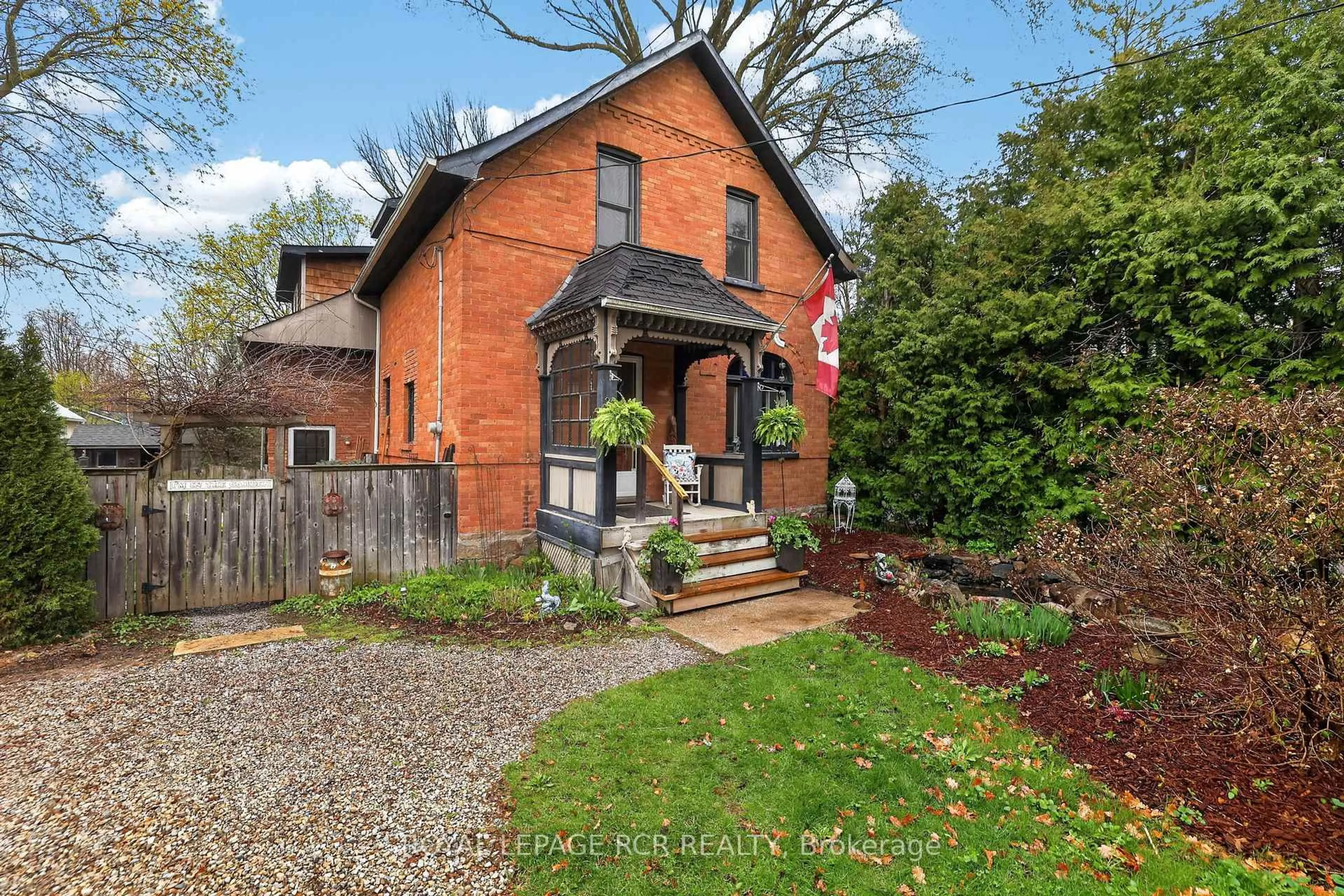 Home with brick exterior material, street for 20 Prospect St, New Tecumseth Ontario L0G 1A0