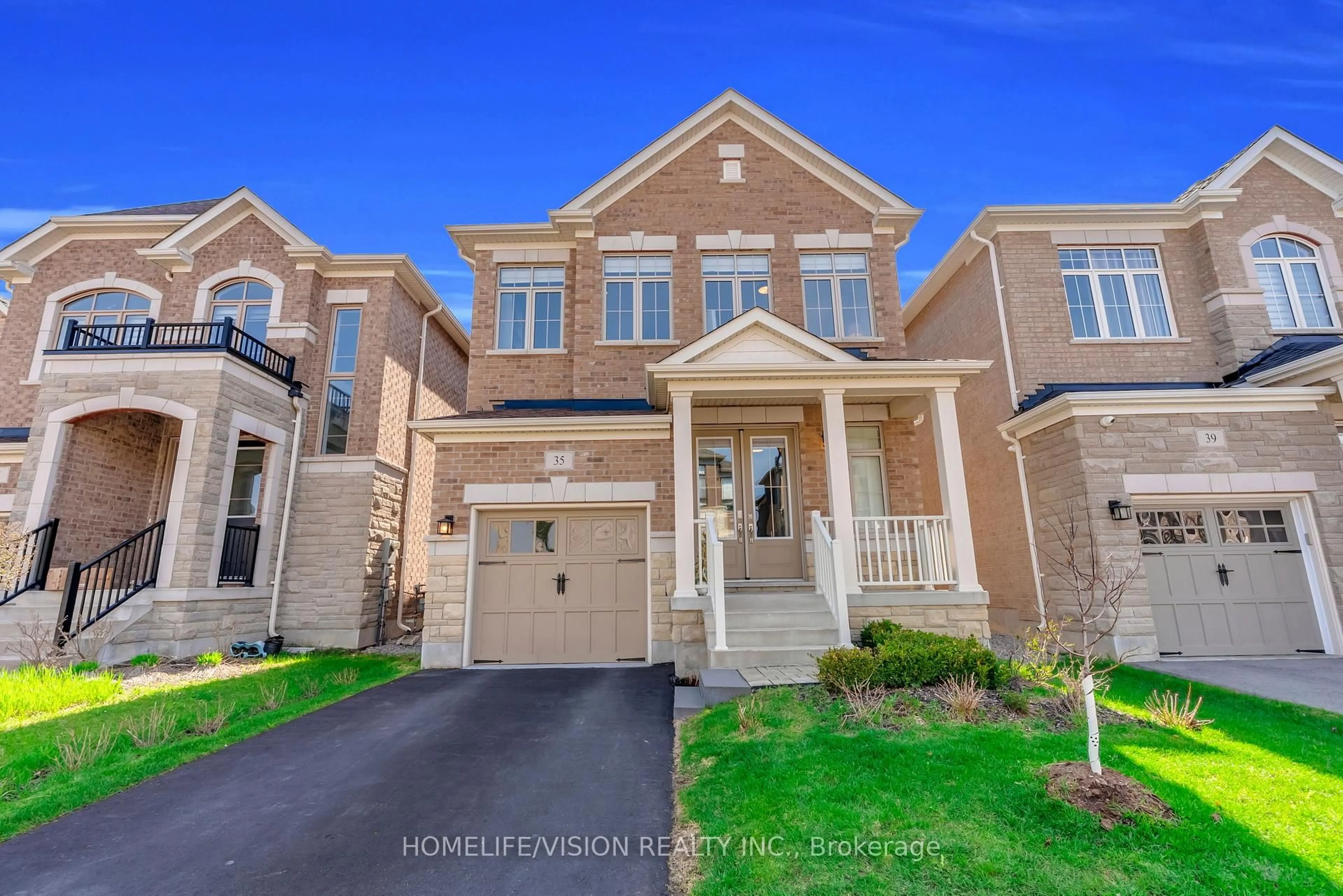 Home with brick exterior material, street for 35 Pine Hill Cres, Aurora Ontario L4G 3Y2