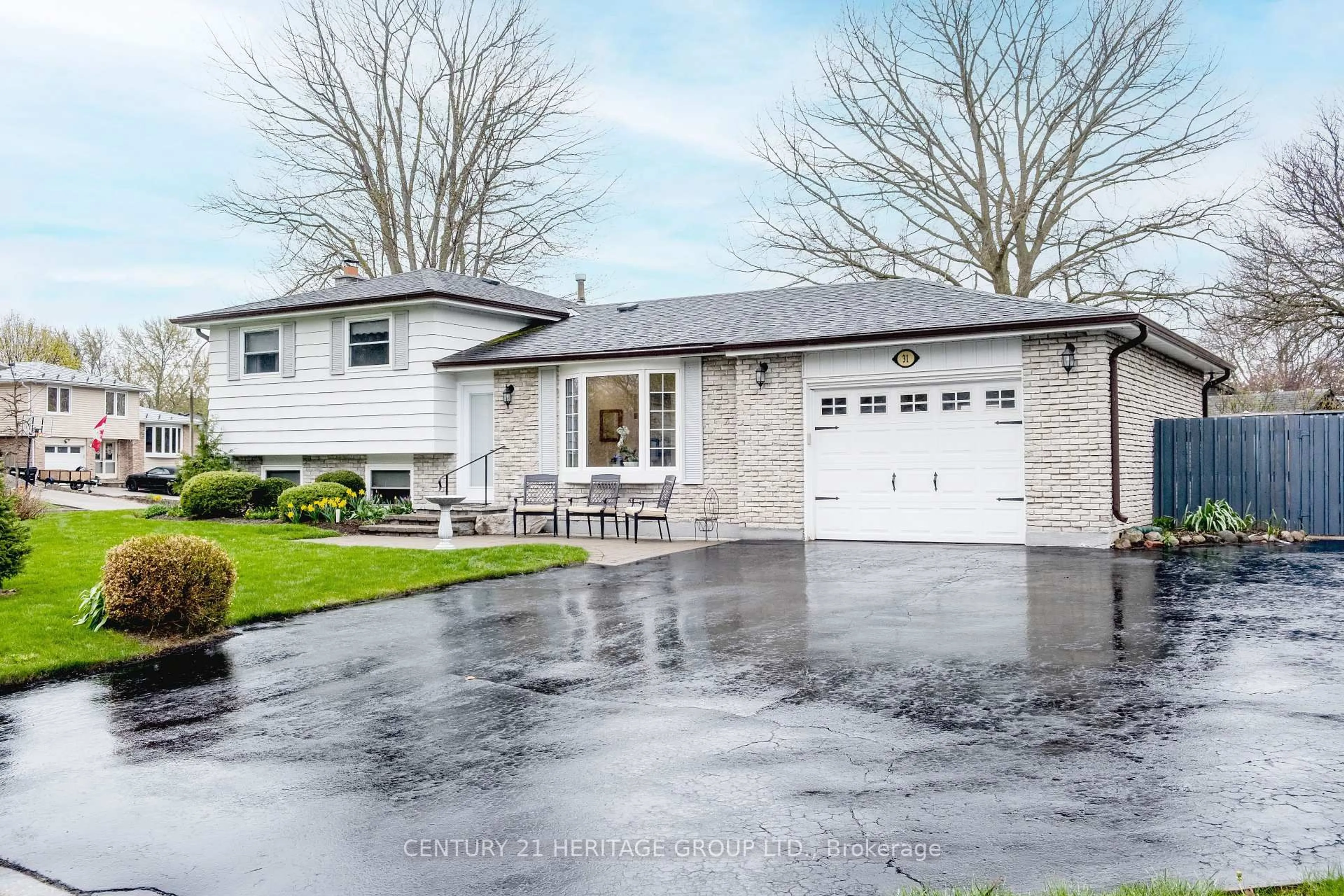 Unknown for 31 Mccague Cres, New Tecumseth Ontario L9R 1B2