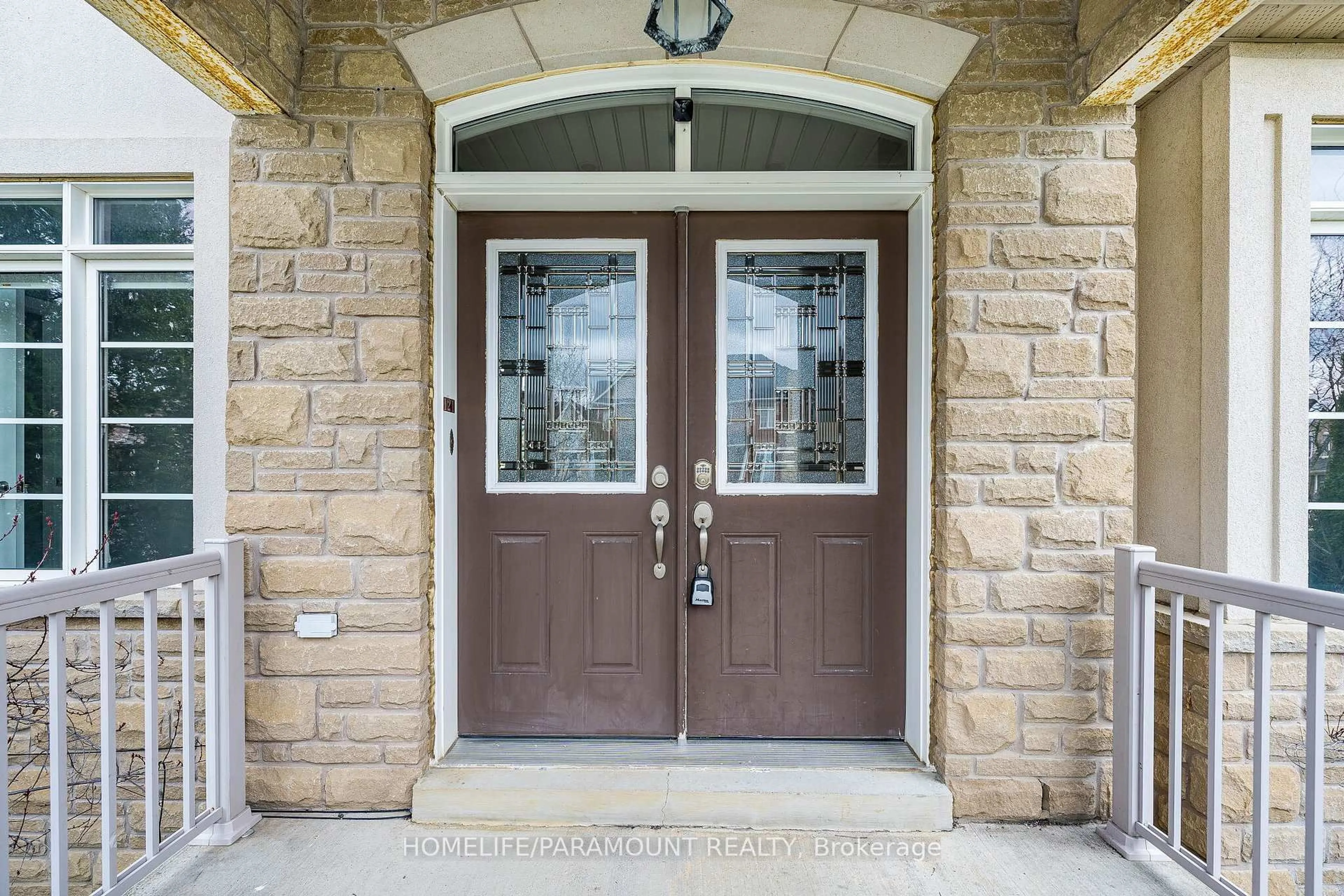 Indoor entryway for 121 Highmark Dr, Vaughan Ontario L4H 0J6