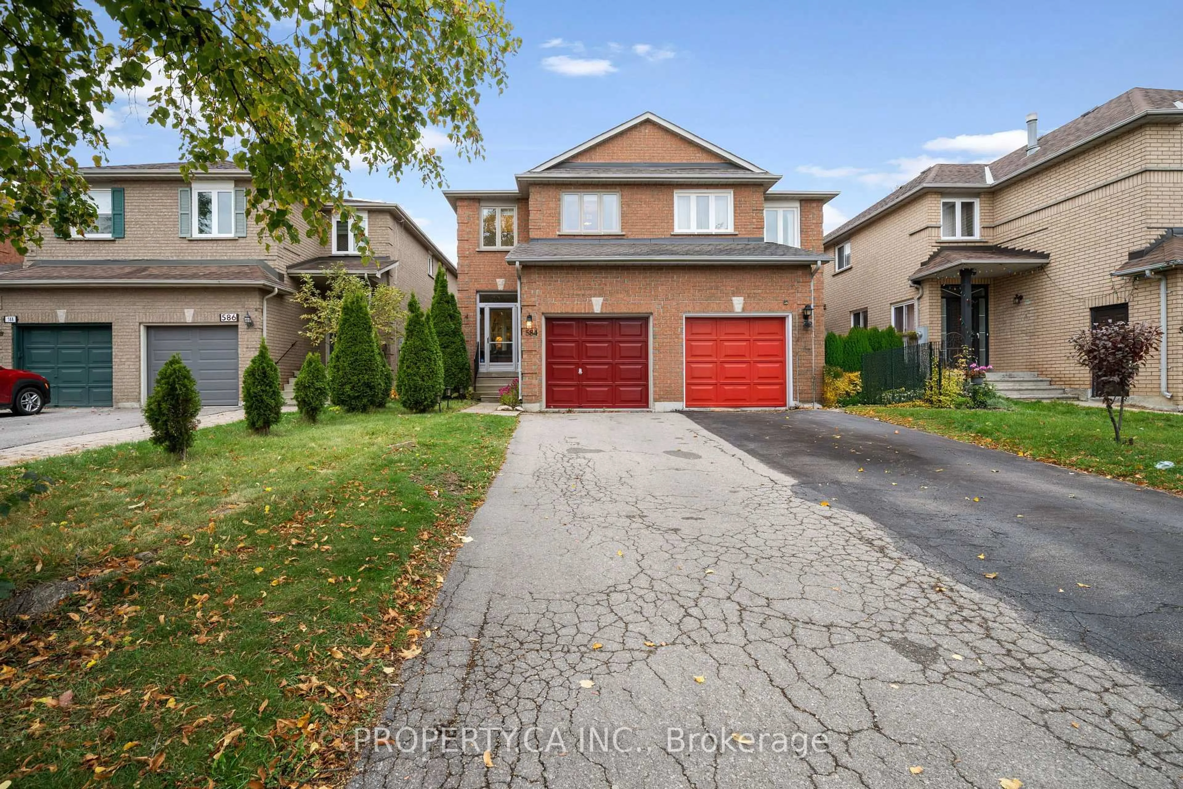 Home with brick exterior material, street for 584 Willowick Dr, Newmarket Ontario L3X 2A9