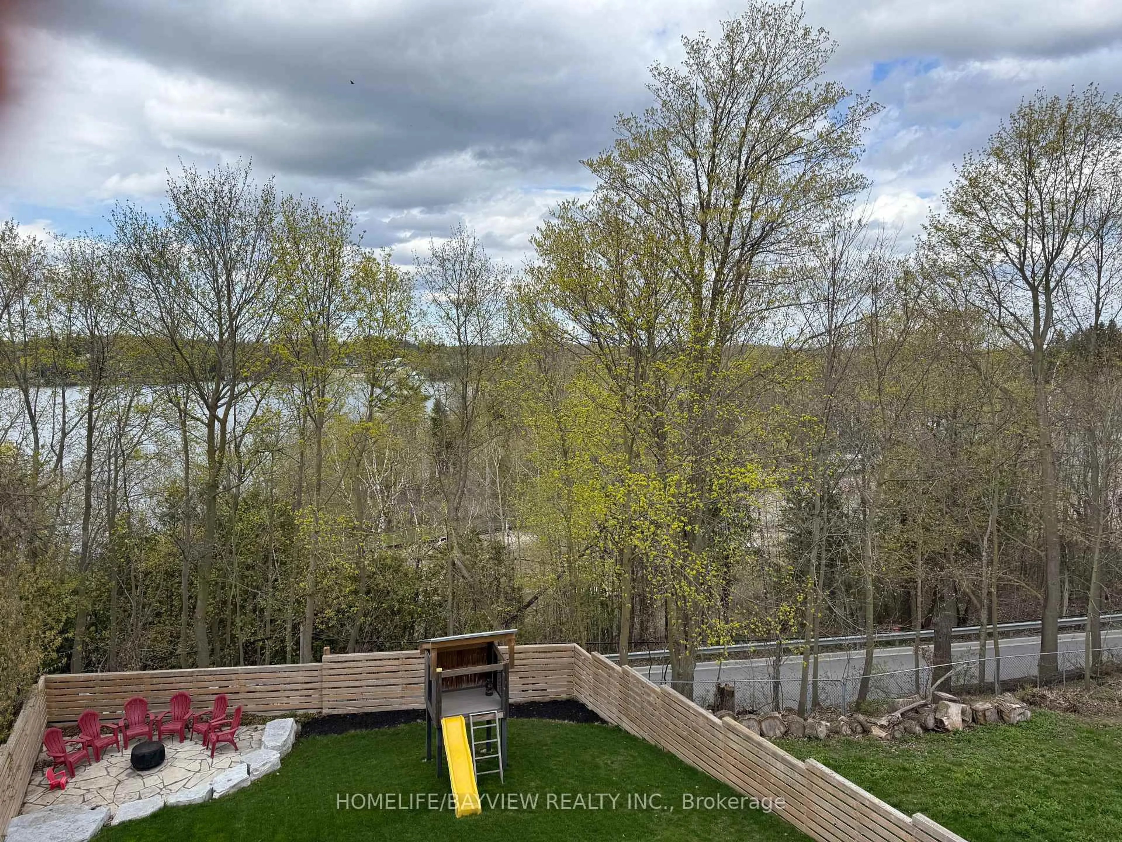 A pic from outside/outdoor area/front of a property/back of a property/a pic from drone, water/lake/river/ocean view for 16 Windsor Dr, Whitchurch-Stouffville Ontario L4A 7X3