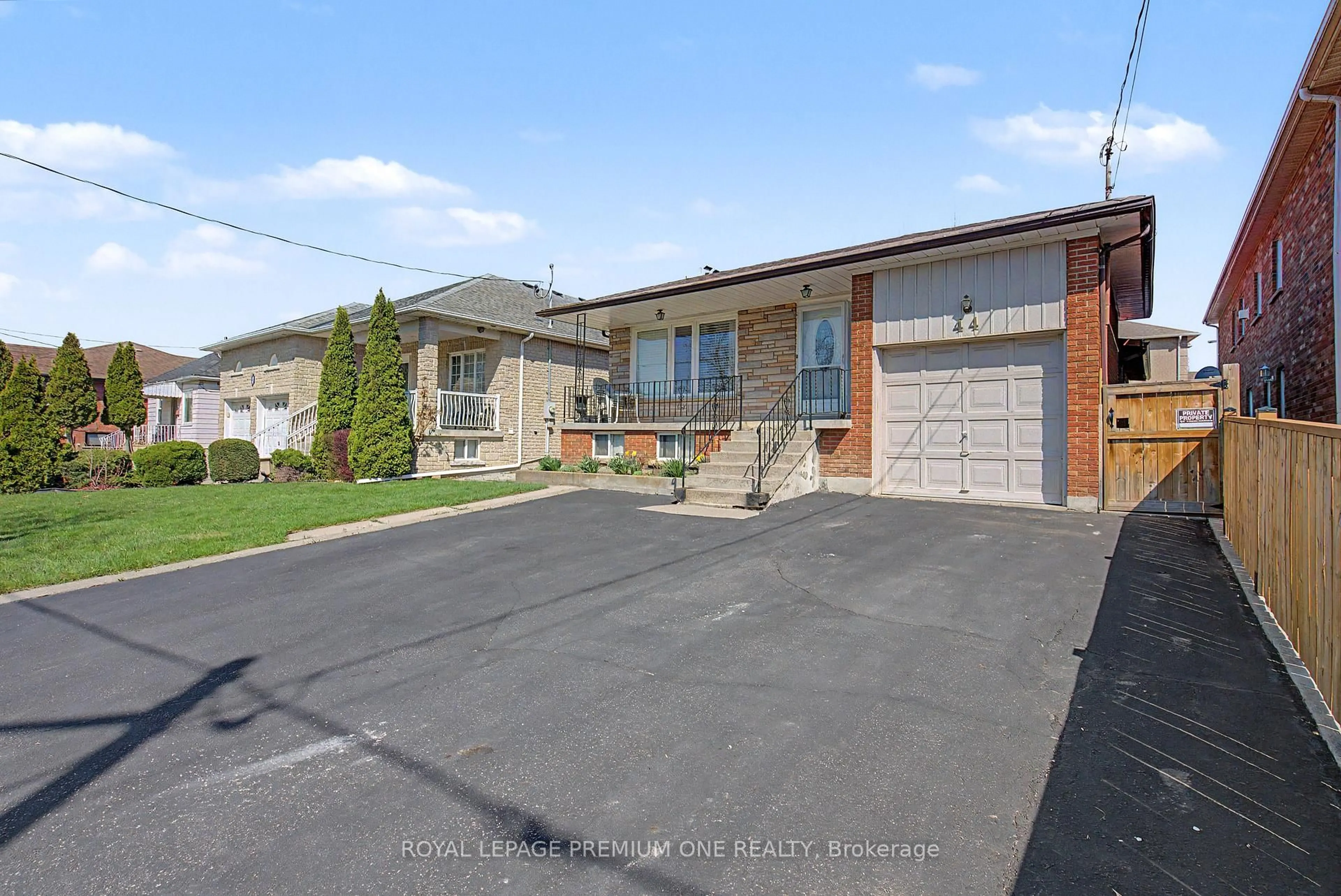 Unknown for 44 Ellerby Sq, Vaughan Ontario L4L 1N1