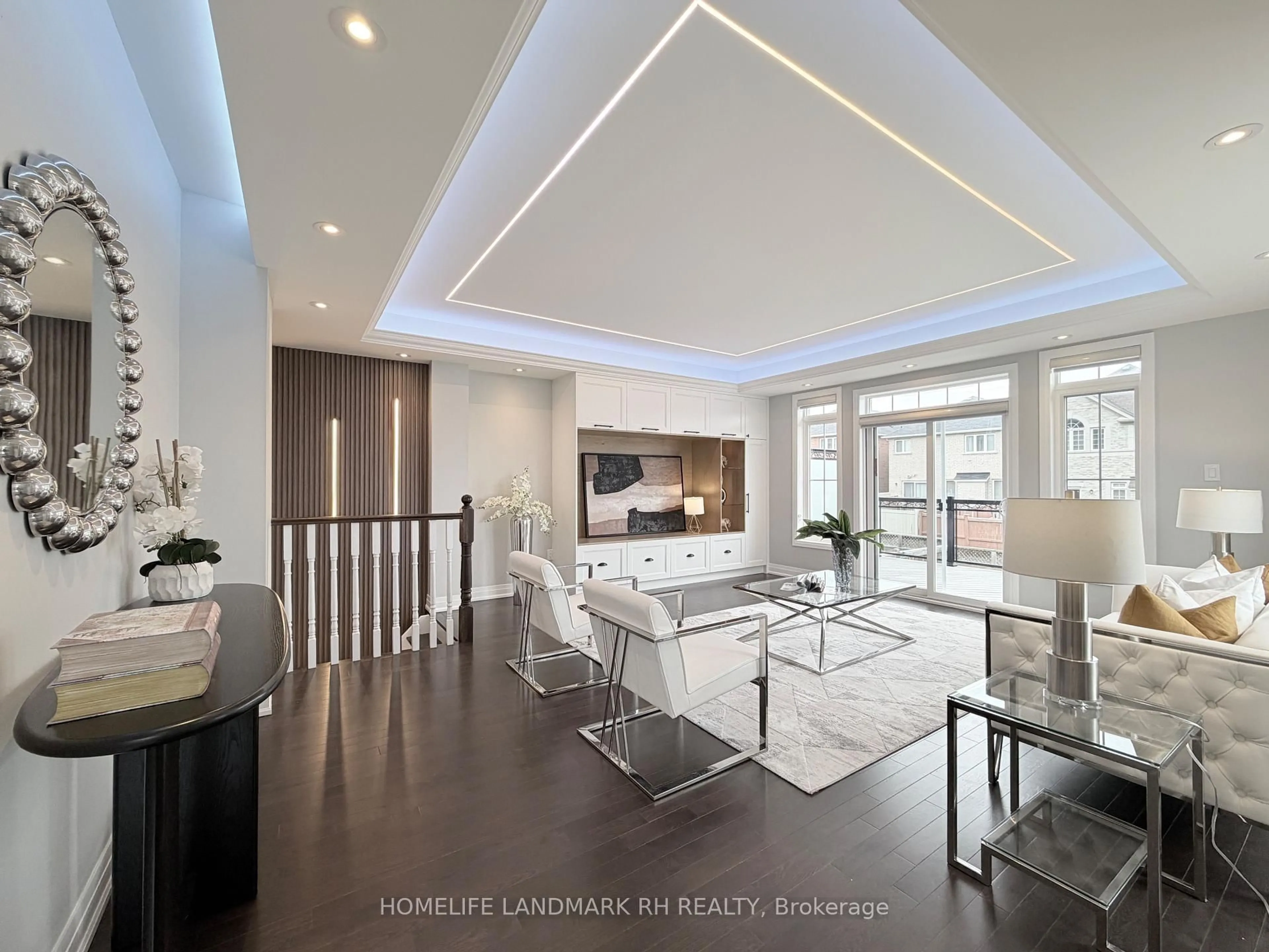 Unknown for 11 Lorne Glen St, Markham Ontario L6C 0Z4
