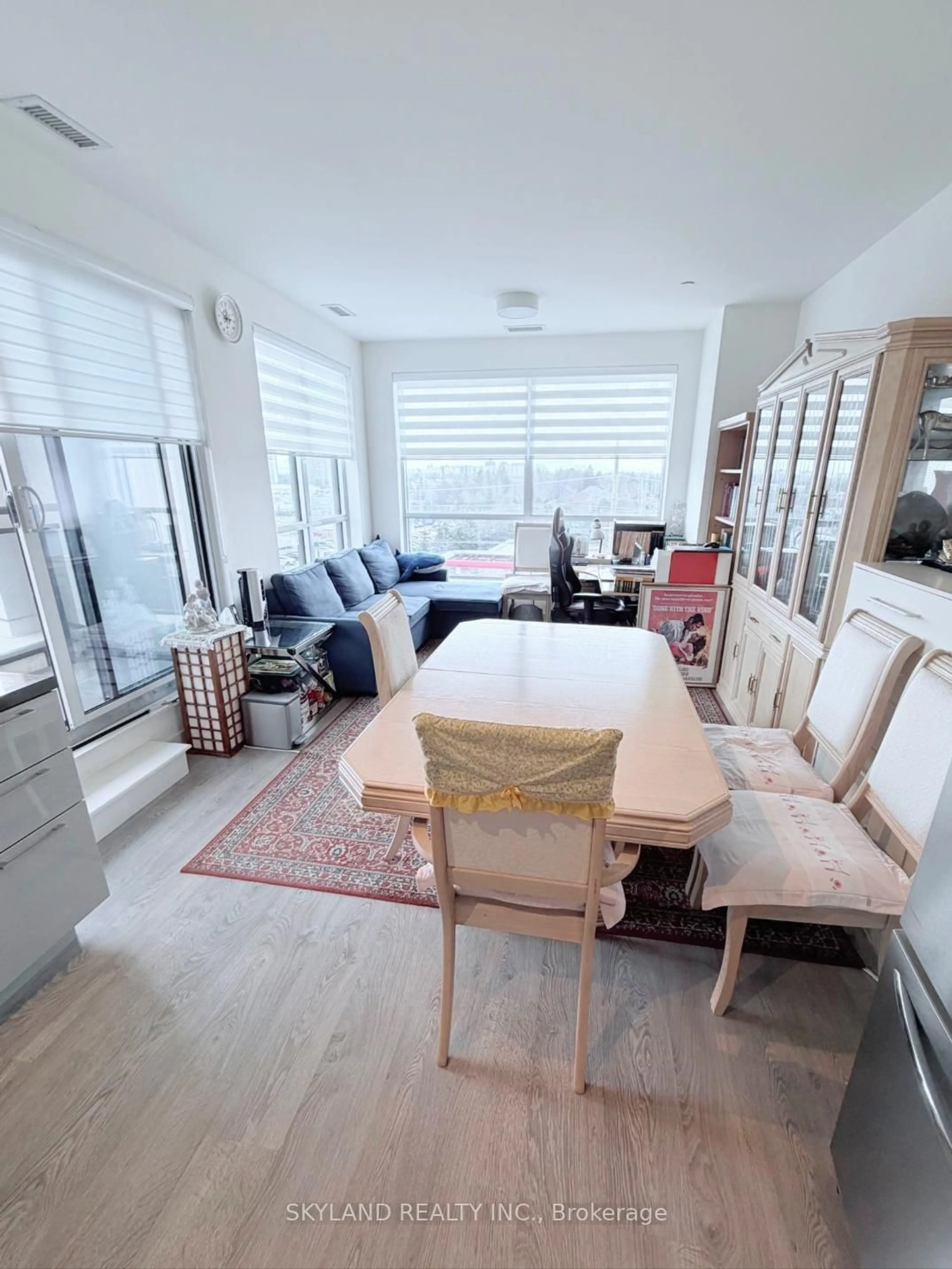 Living room with furniture, unknown for 1 Grandview Ave #510, Markham Ontario L3T 0G7
