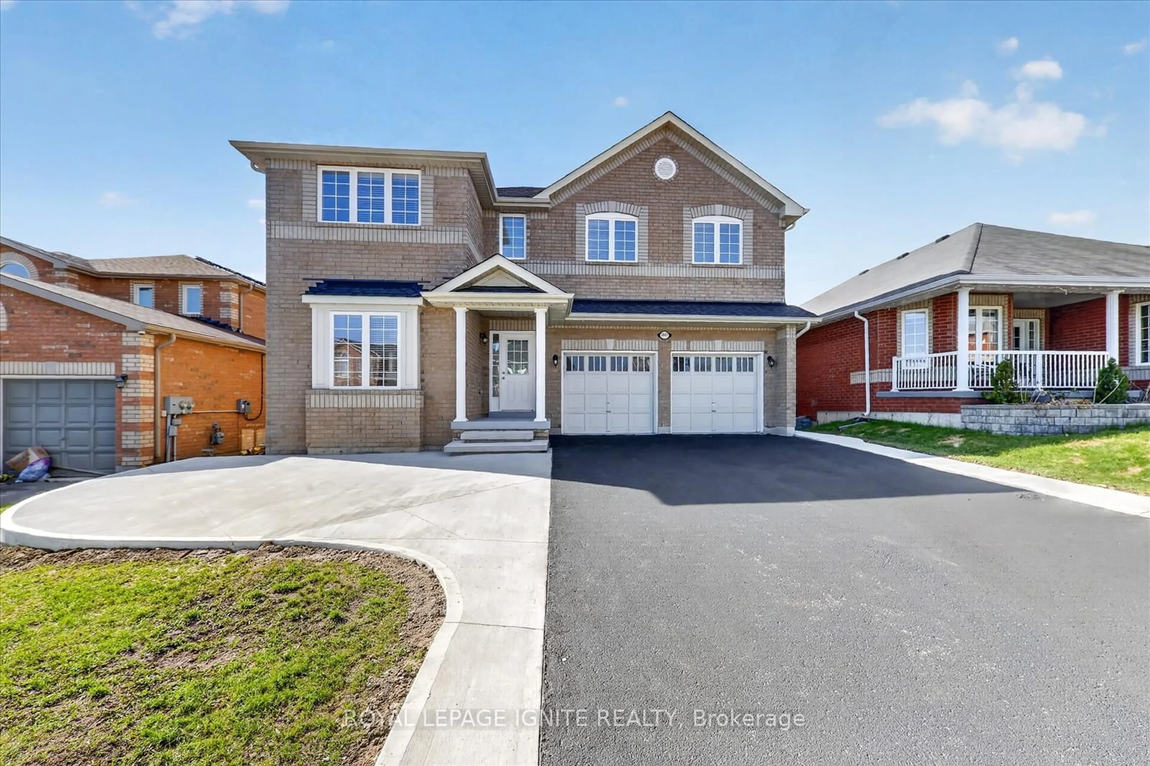 Home with brick exterior material, street for 1447 Bassingthwaite Crt, Innisfil Ontario L9S 0E1