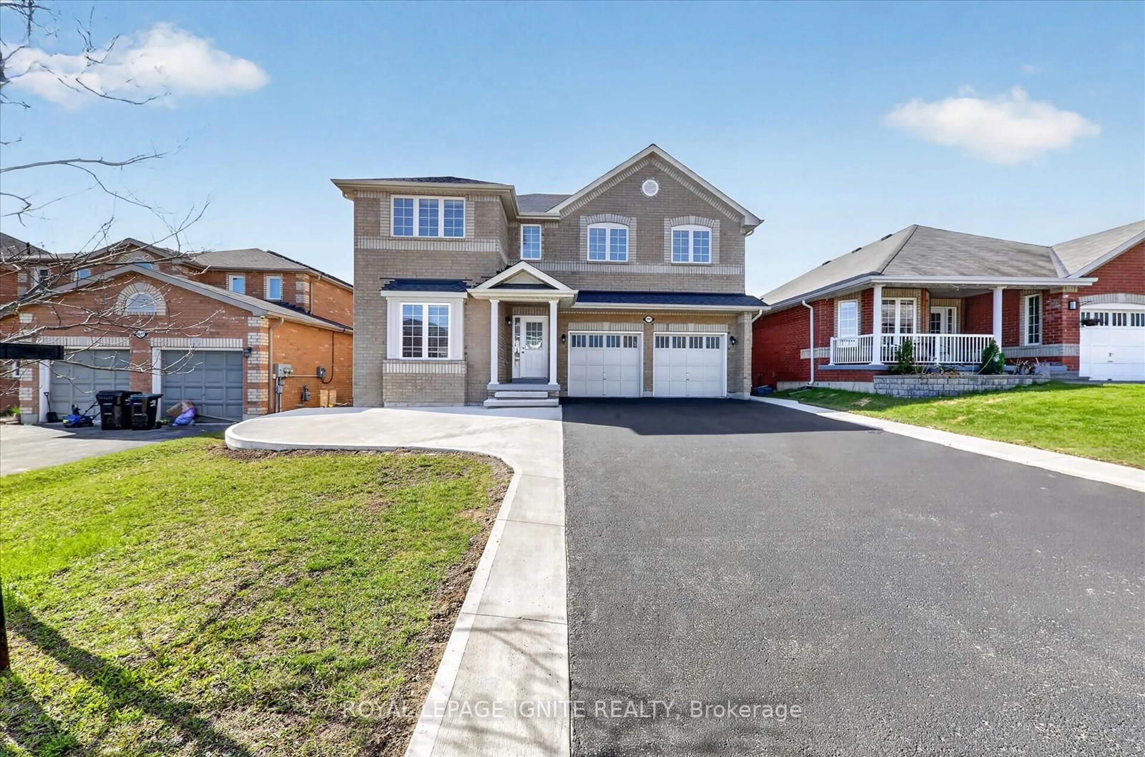 Home with brick exterior material, street for 1447 Bassingthwaite Crt, Innisfil Ontario L9S 0E1