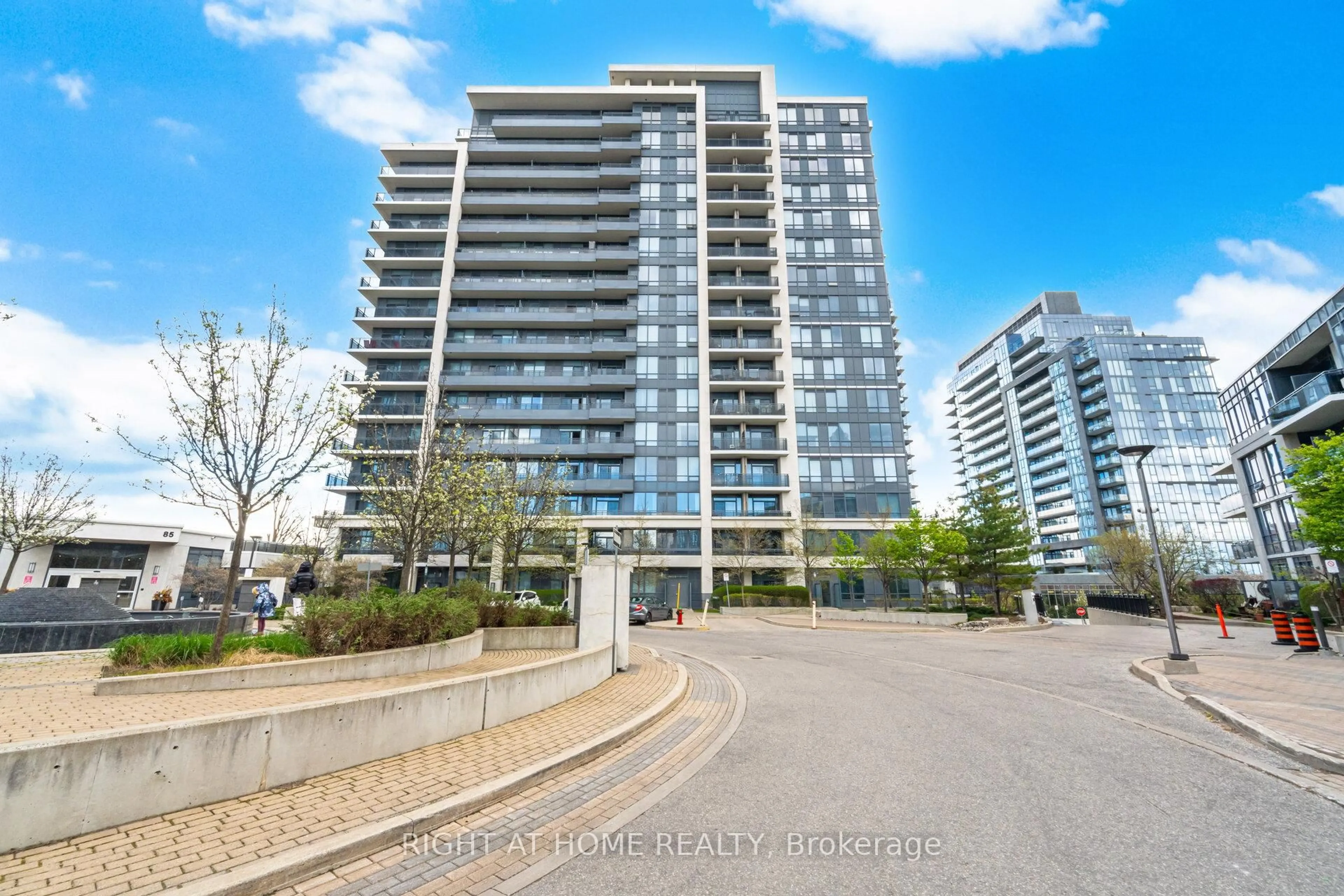 A pic from outside/outdoor area/front of a property/back of a property/a pic from drone, unknown for 85 North Park Rd #612, Vaughan Ontario L4J 0H9