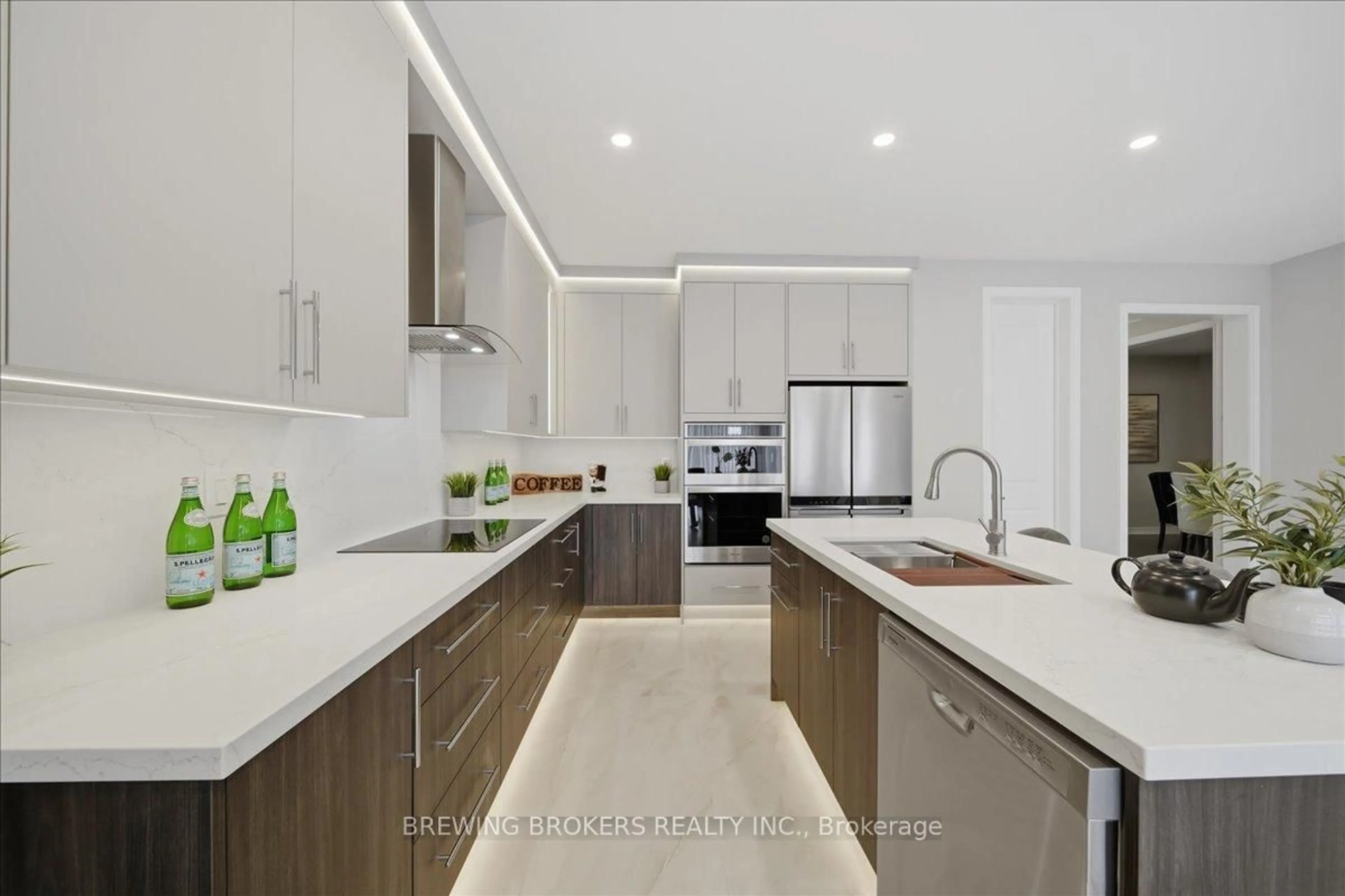Contemporary kitchen, unknown for 977 Larter St, Innisfil Ontario L9S 0J9