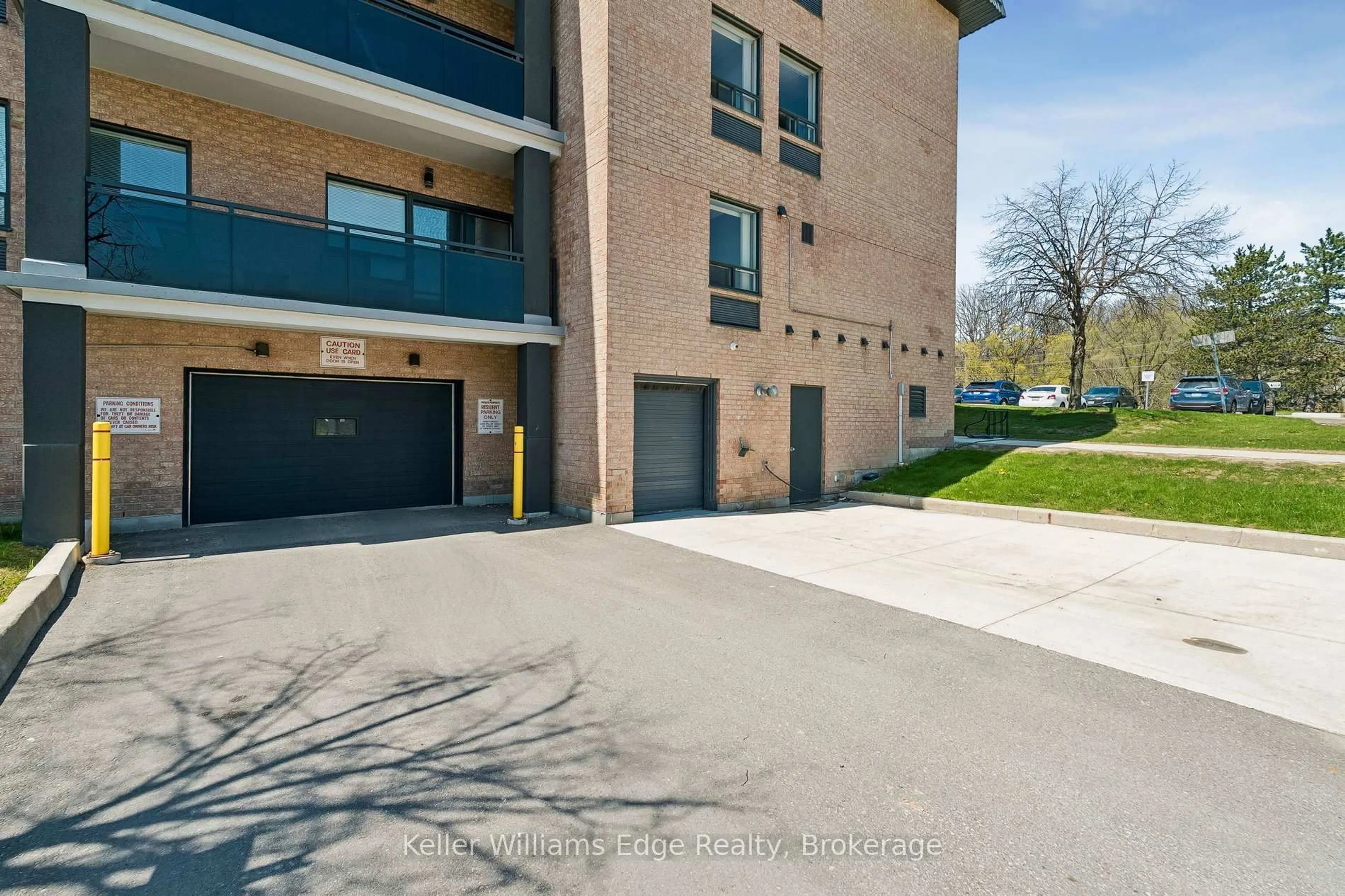 Unknown for 155 Main St #327, Newmarket Ontario L3Y 8C2