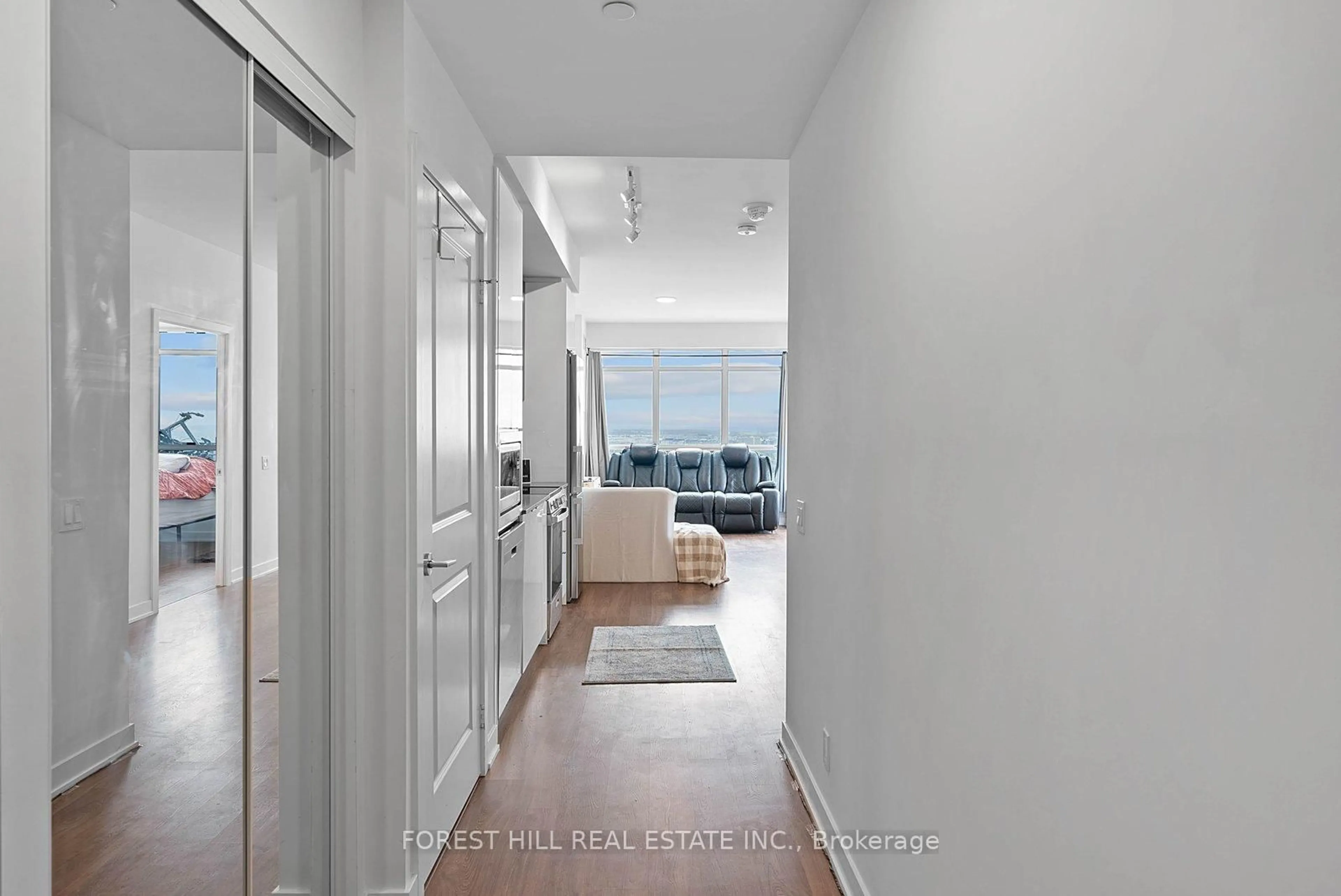 Indoor entryway for 50 Upper Mall Way #2311, Vaughan Ontario L4J 0L8