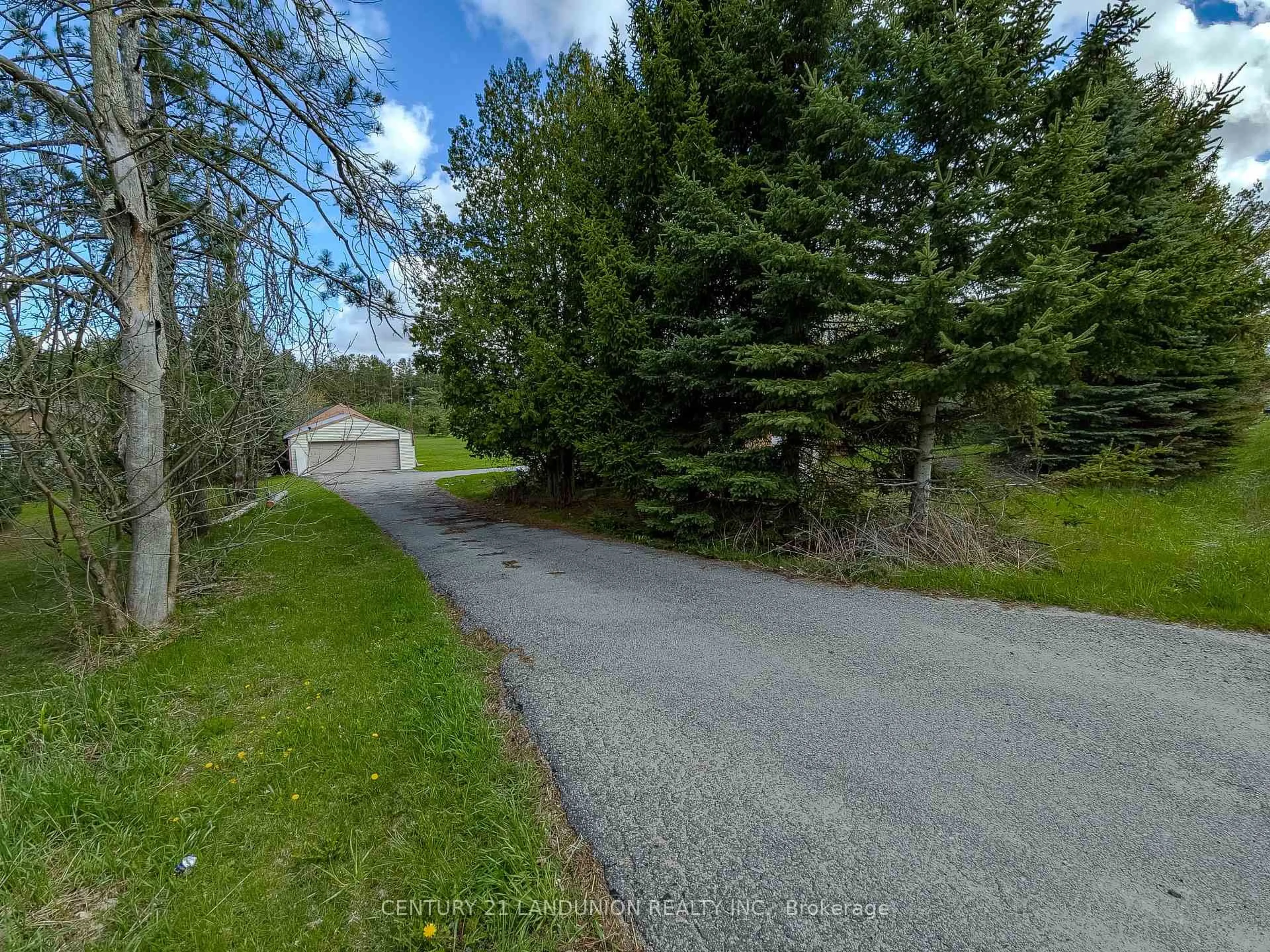 A pic from outside/outdoor area/front of a property/back of a property/a pic from drone, forest/trees view for 4192 Vivian Rd, Whitchurch-Stouffville Ontario L0G 1E0
