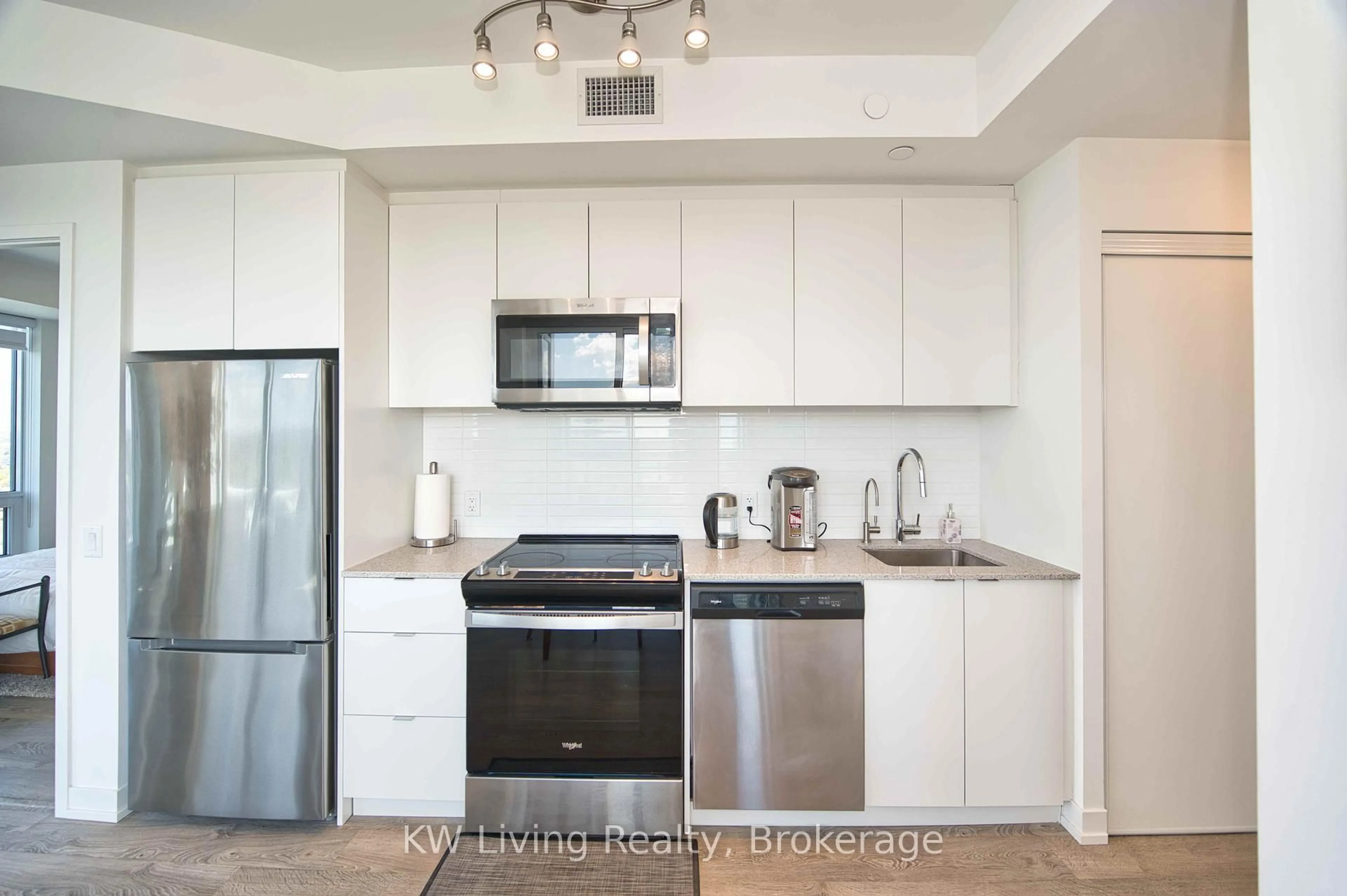 Standard kitchen, ceramic/tile floor for 3 Rosewater St #1109, Richmond Hill Ontario L4C 5T6