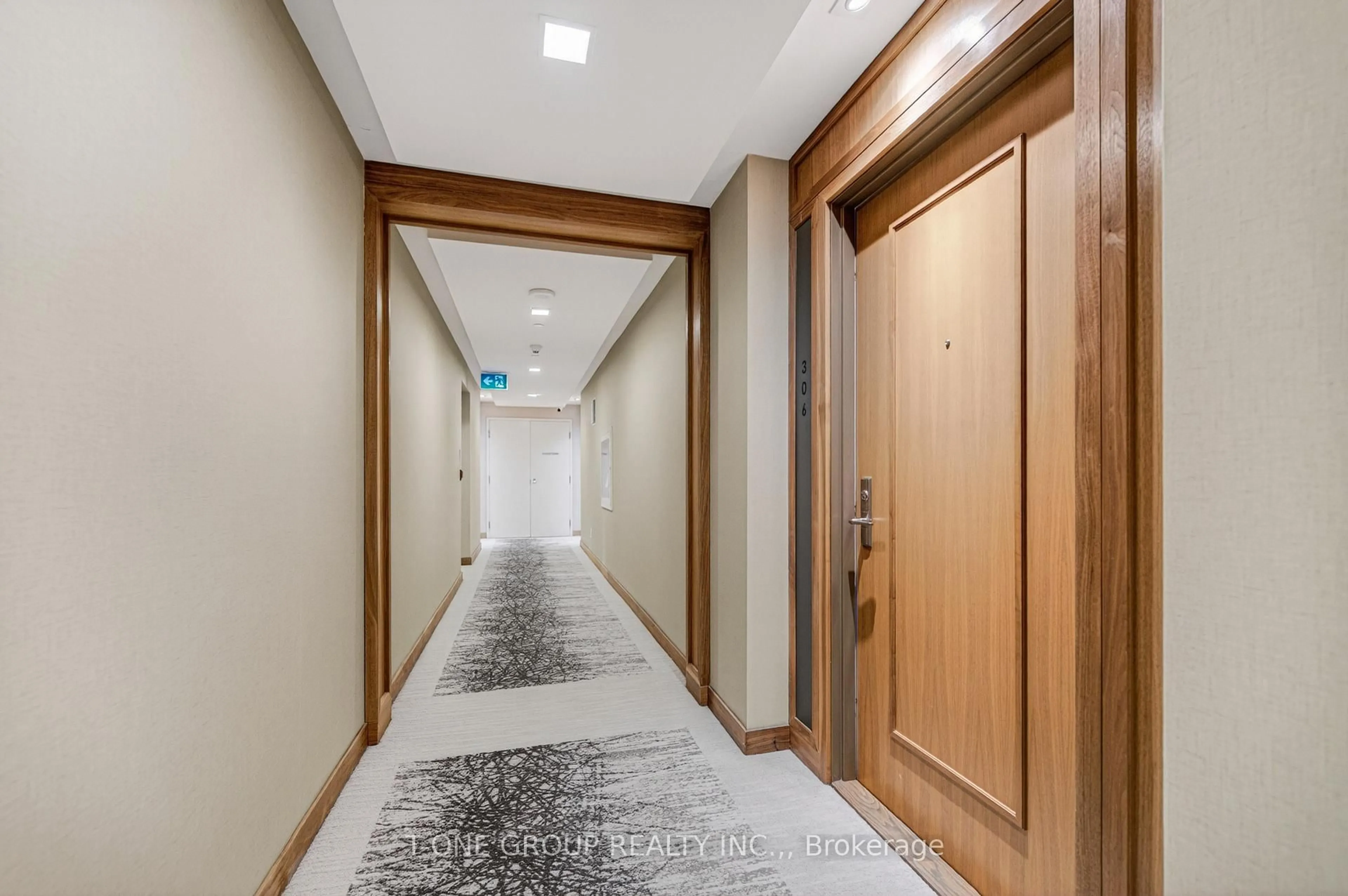 Indoor entryway for 9 Stollery Pond Cres #306, Markham Ontario L6C 0Y1