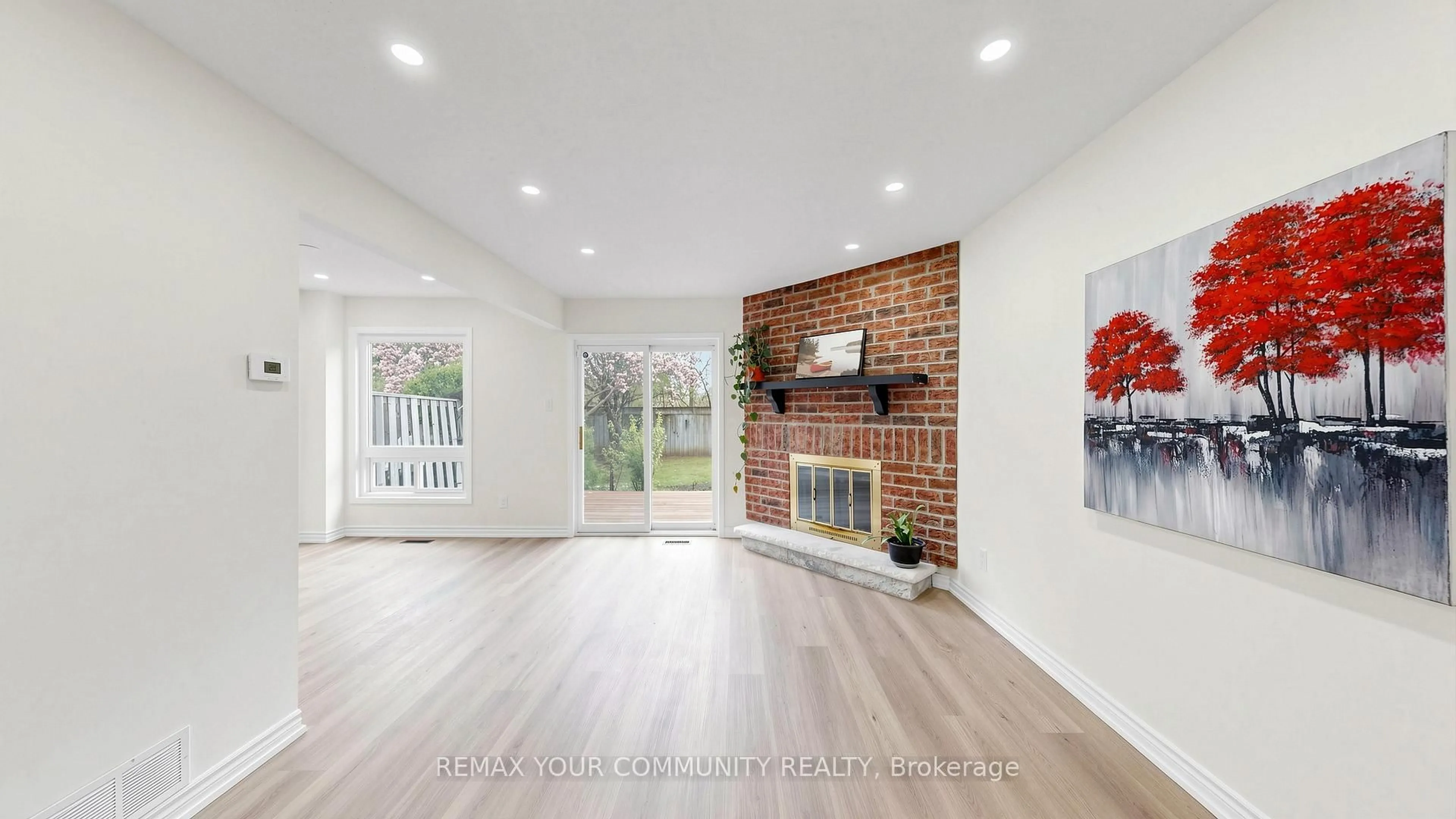 Indoor entryway for 57 Kindale Way #32, Markham Ontario L3T 4Z2