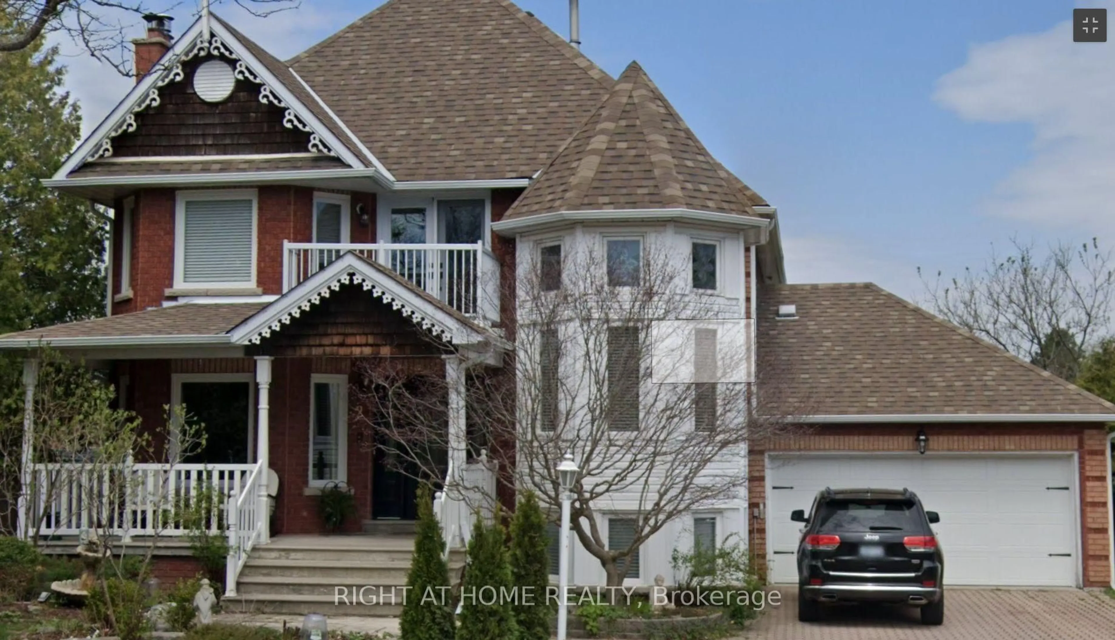 Home with brick exterior material, street for 2 Bombay Crt, Richmond Hill Ontario L4E 3L4