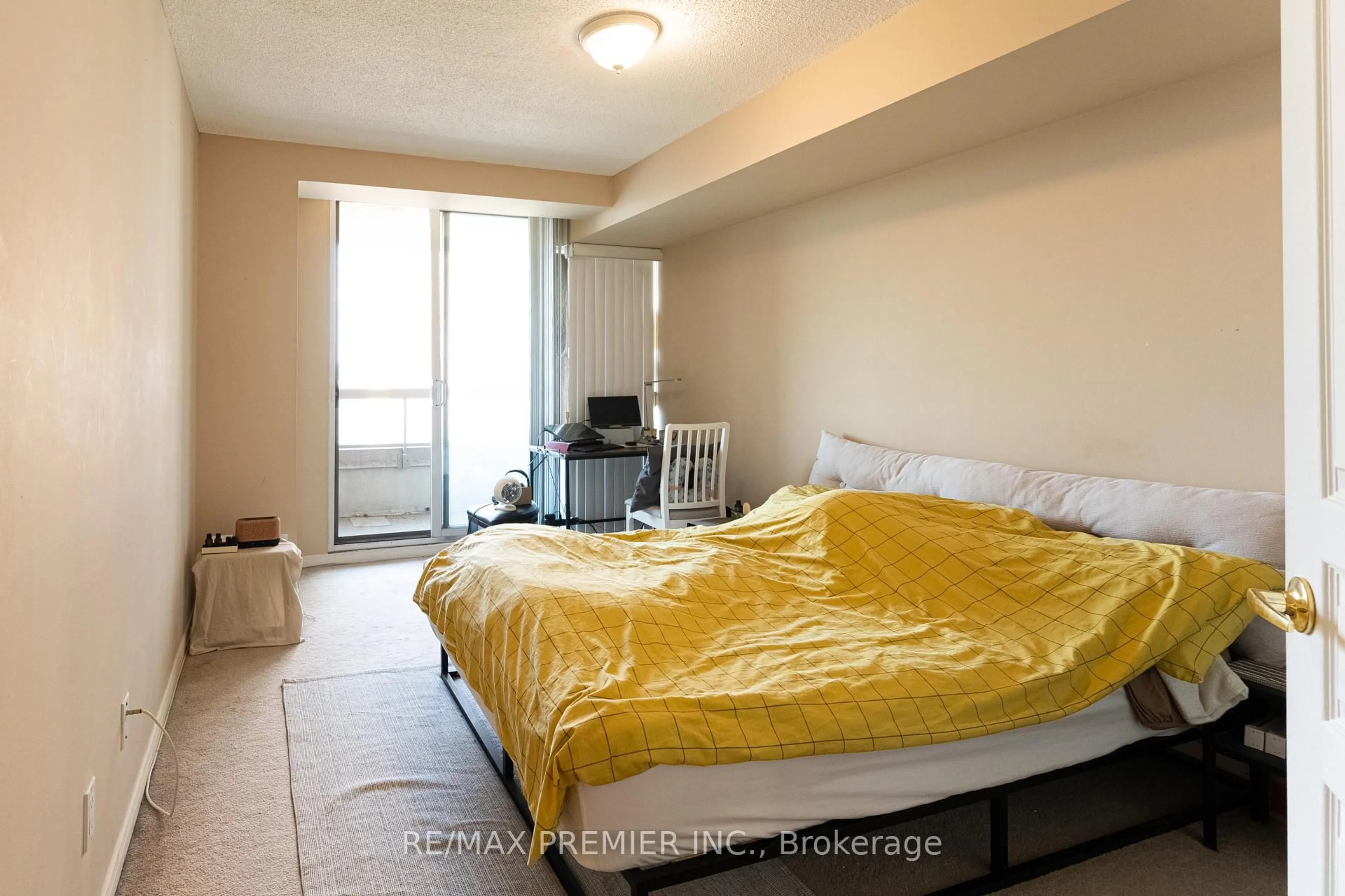 Bedroom with bed, unknown for 19 Northern Heights Dr #504, Richmond Hill Ontario L4B 4M4