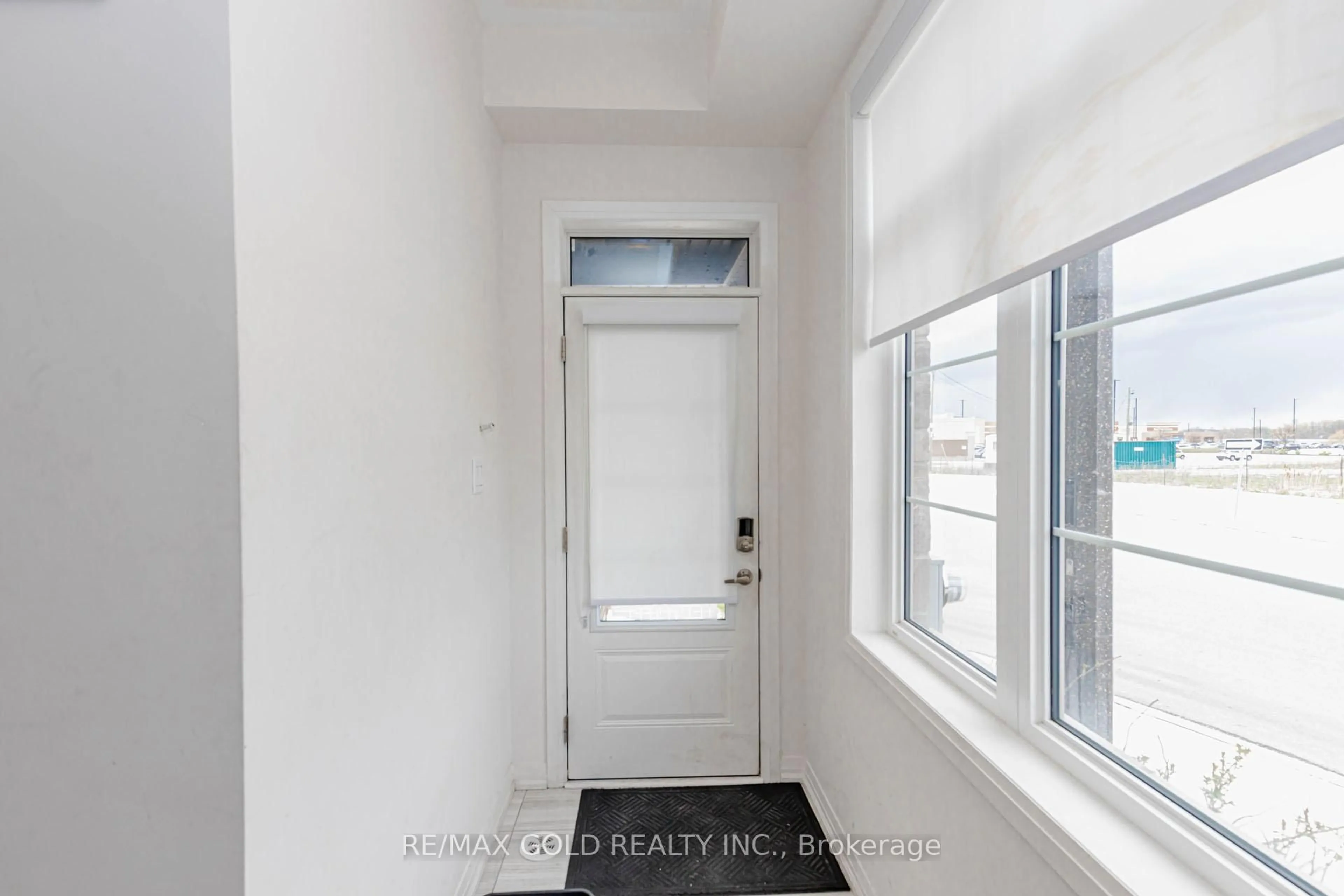 Indoor entryway for 111 Carneros Way, Markham Ontario L6B 1R2
