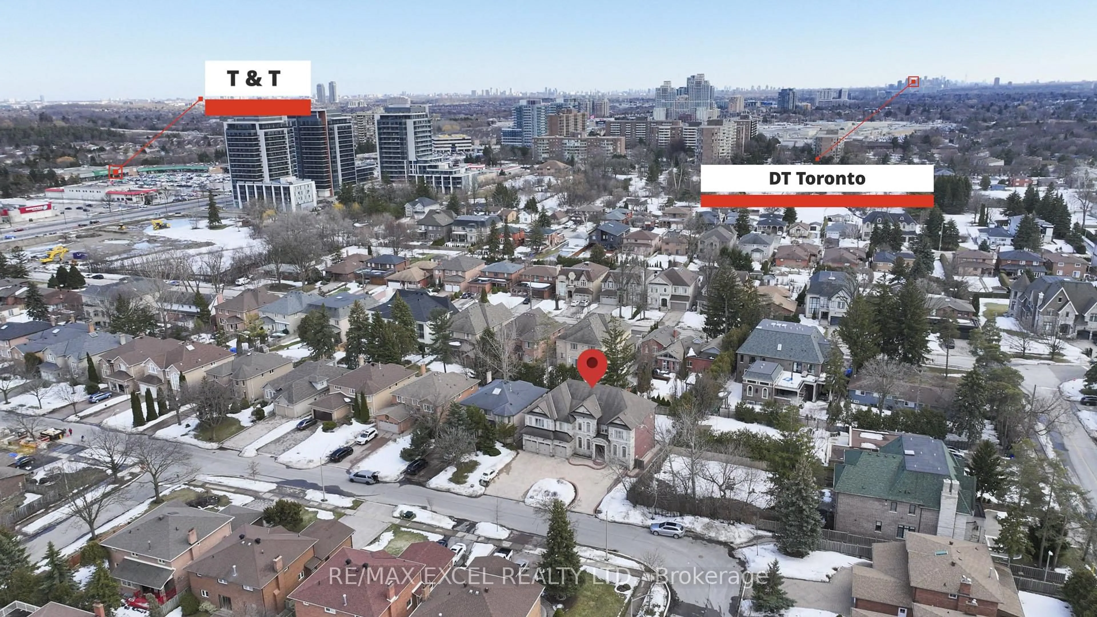 A pic from outside/outdoor area/front of a property/back of a property/a pic from drone, city buildings view from balcony for 19 Addison St, Richmond Hill Ontario L4C 9N1