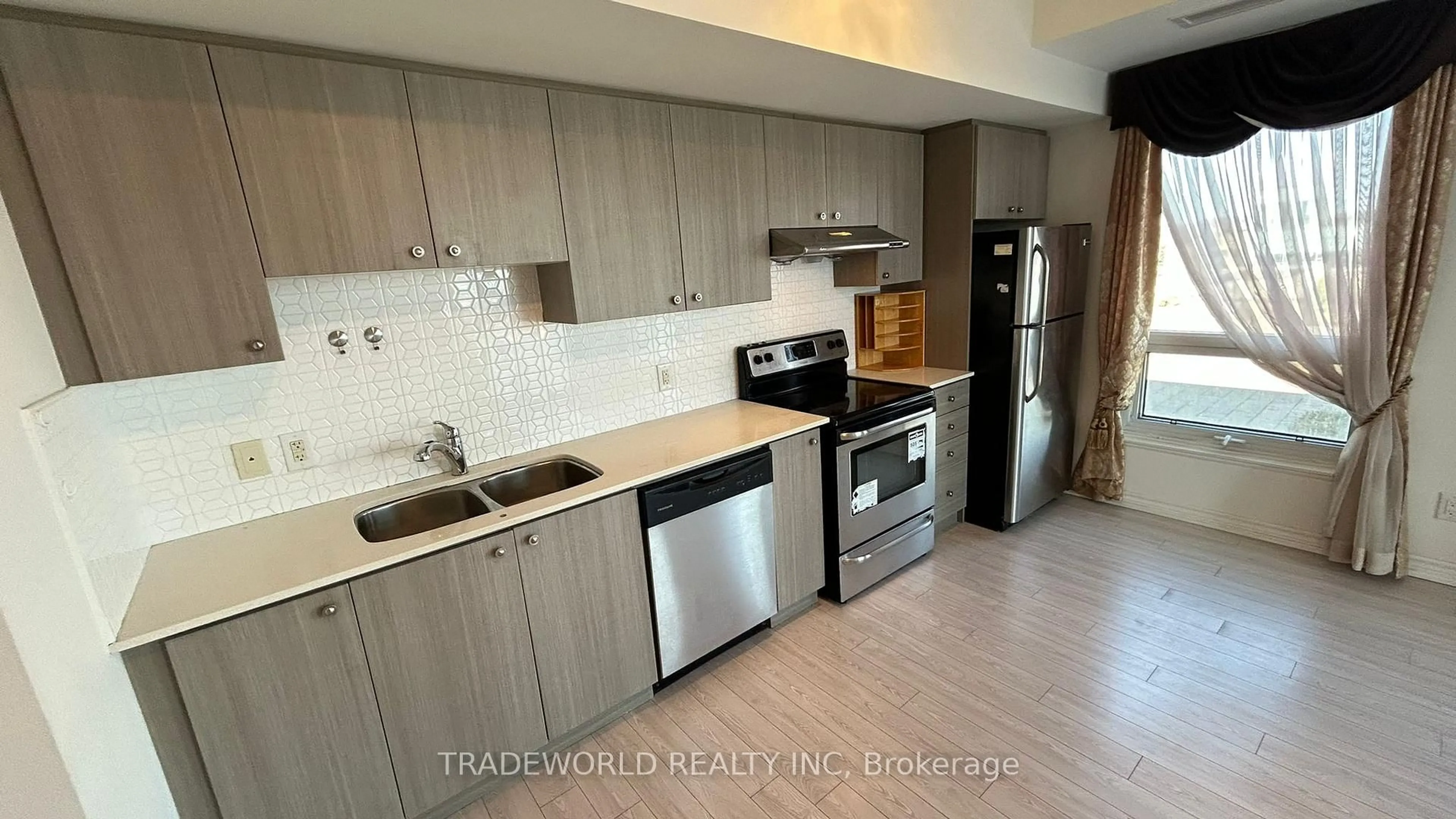 Standard kitchen, unknown for 8323 Kennedy Rd #626, Markham Ontario L3R 5W7