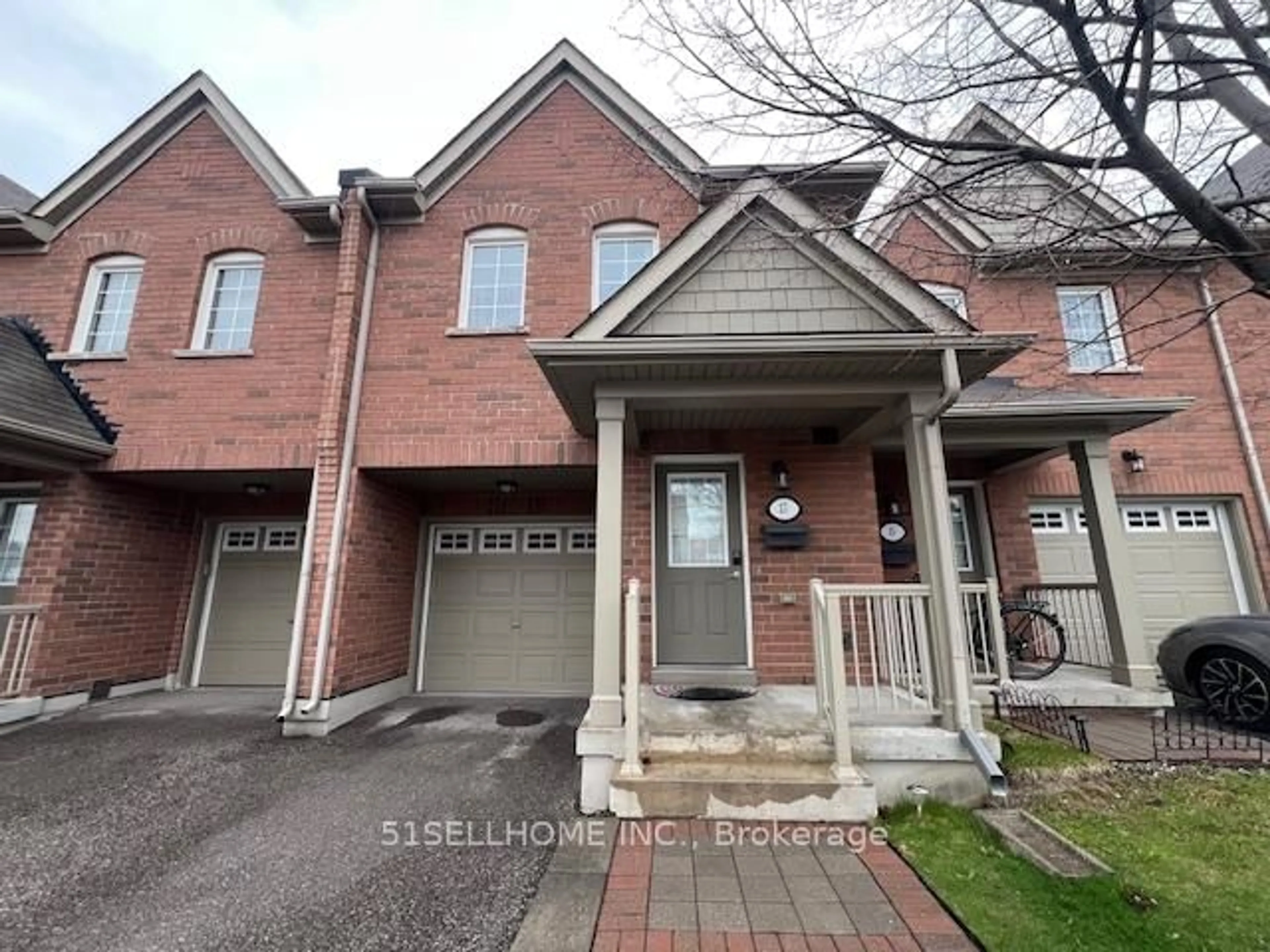 Home with brick exterior material, street for 17 Winn Pl, Aurora Ontario L4G 0S2
