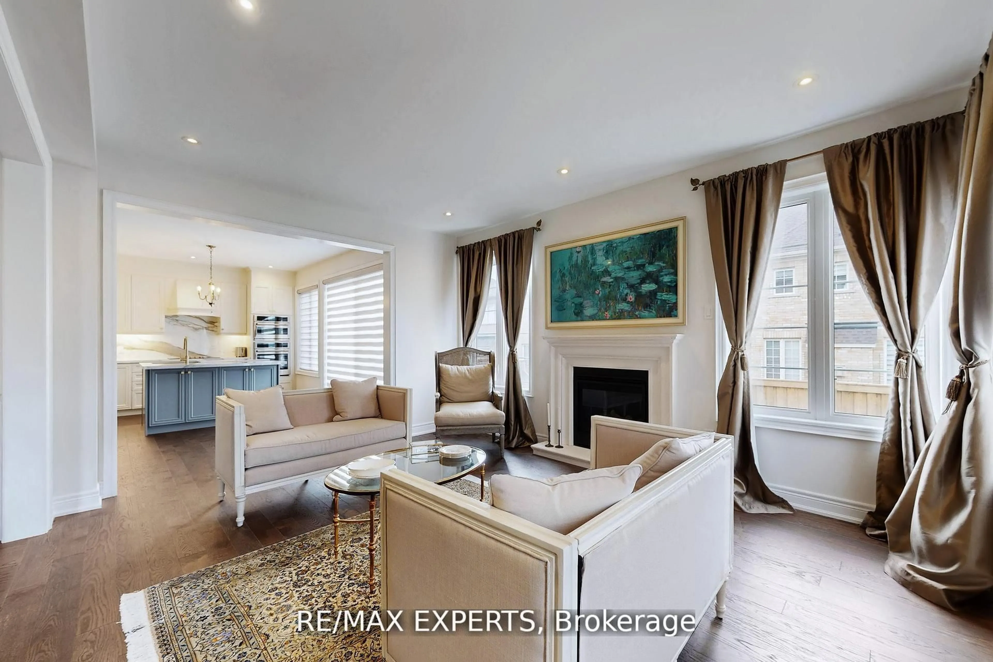 Living room with furniture, unknown for 167 Frederick Pearson St, East Gwillimbury Ontario L9N 0Y8