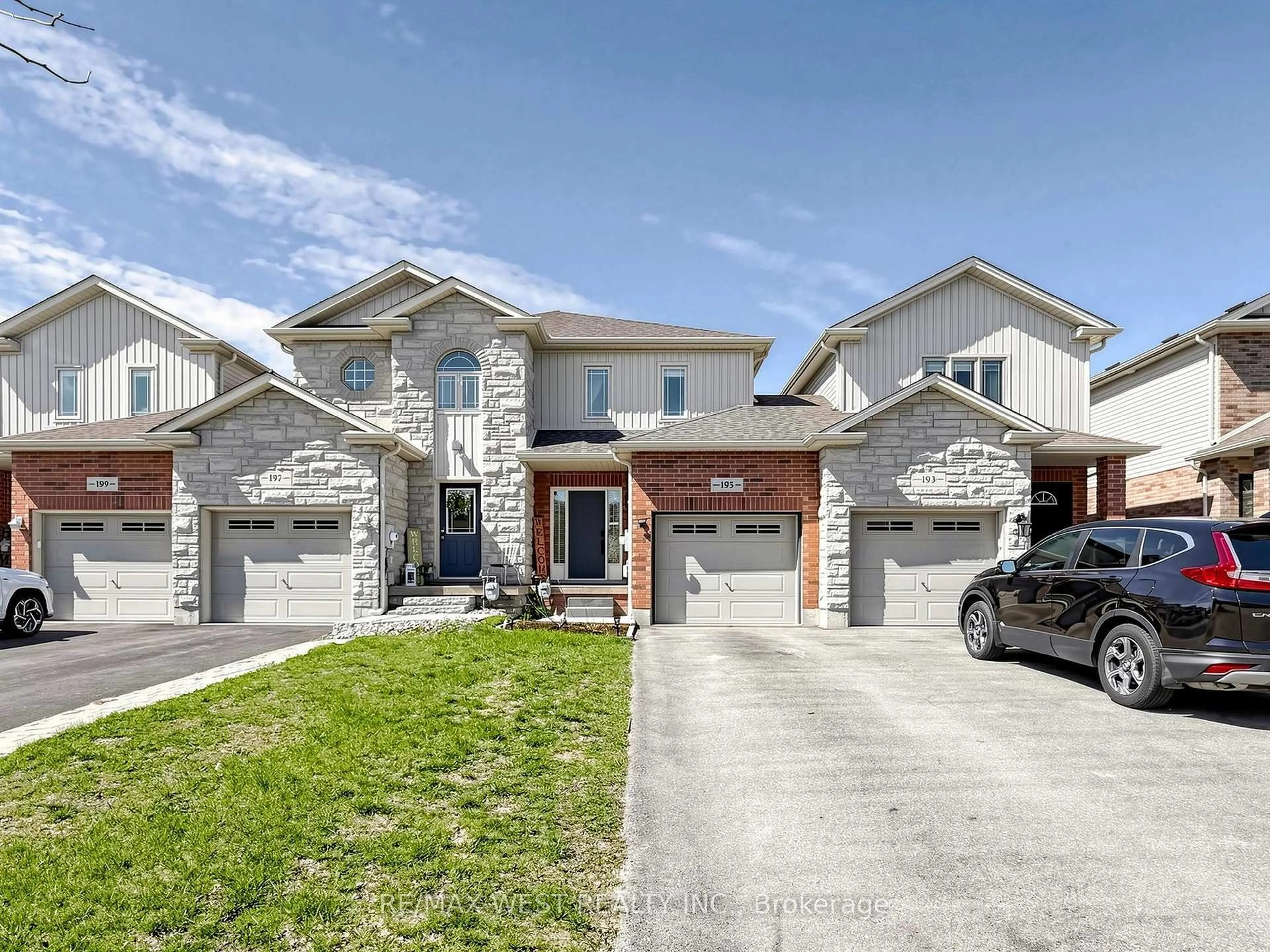 Home with brick exterior material, street for 195 Banting Cres, Essa Ontario L0M 1B6