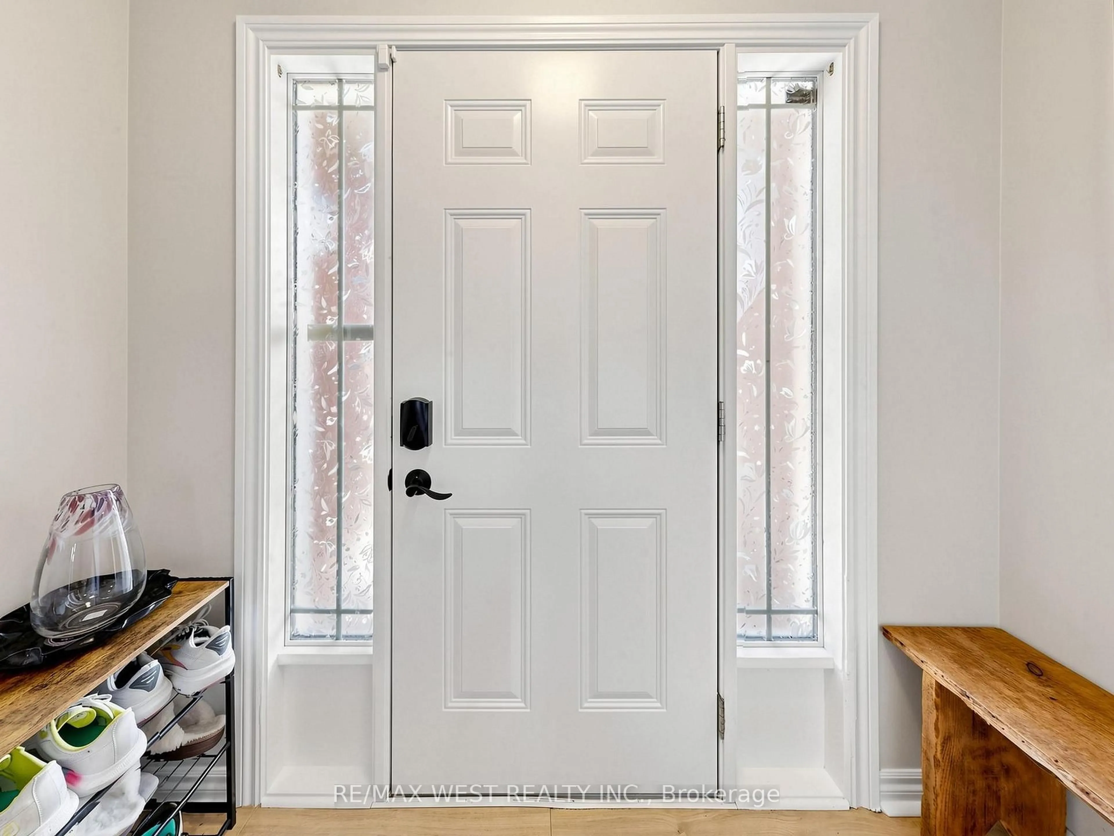 Indoor entryway for 195 Banting Cres, Essa Ontario L0M 1B6