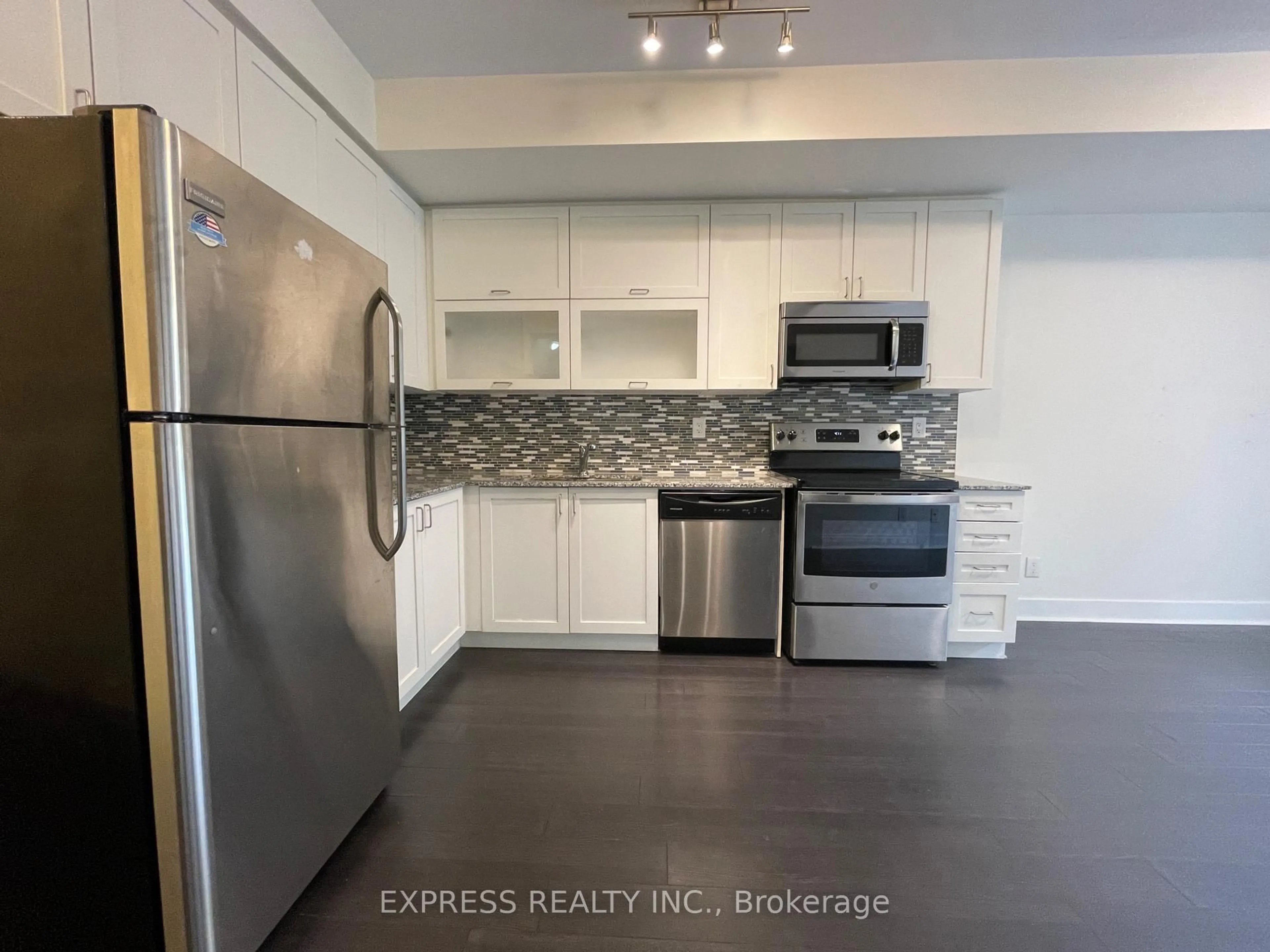 Standard kitchen, unknown for 28 Prince Regent St #240, Markham Ontario L6C 0V5