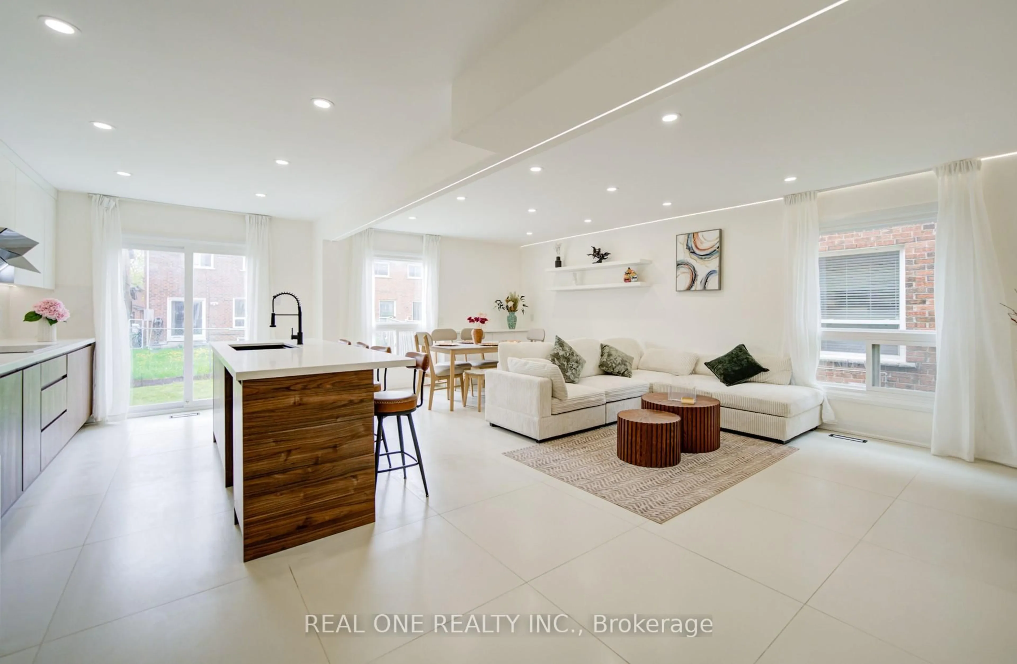 Unknown for 100 Kenley Cres, Markham Ontario L3R 6X6