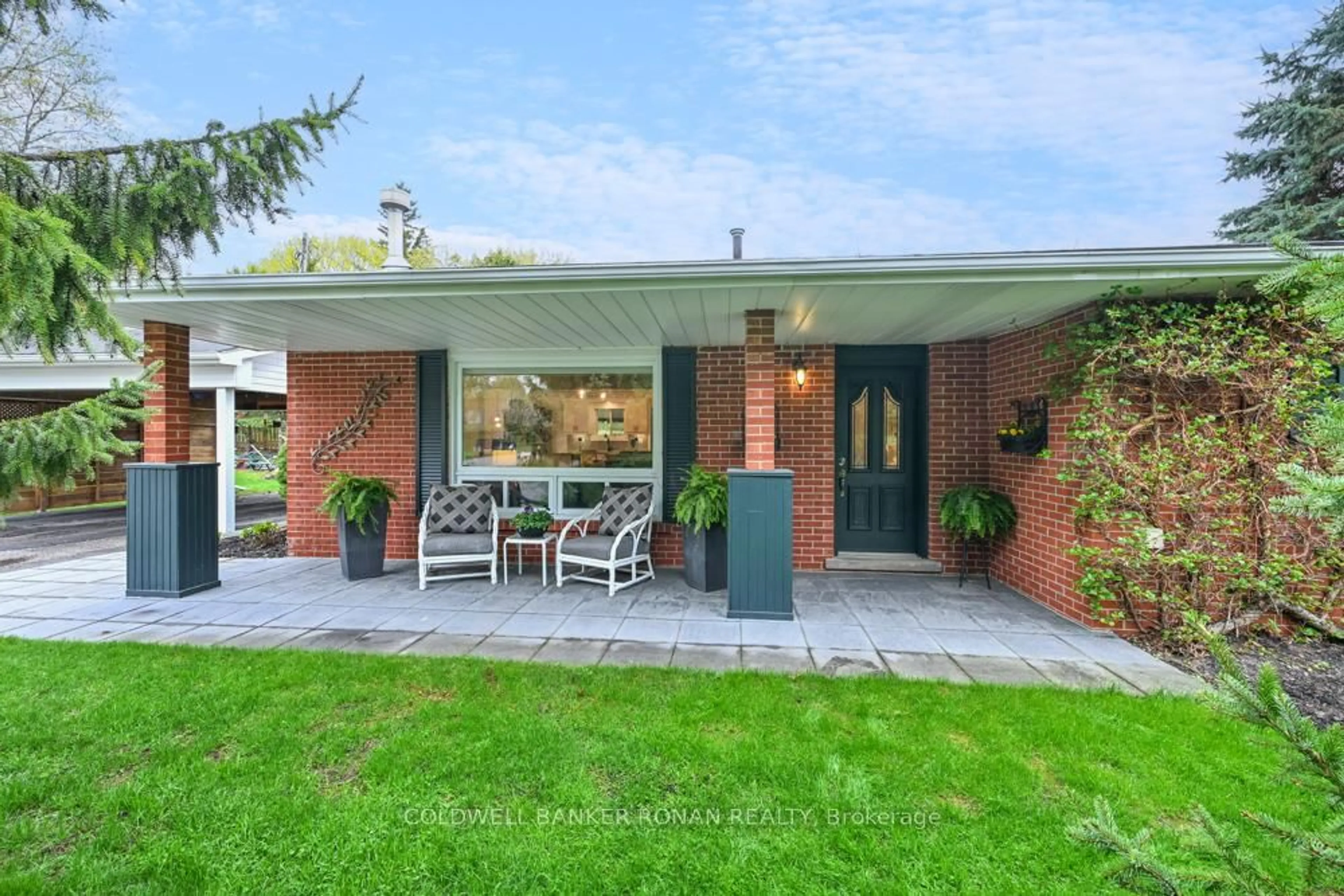 Home with brick exterior material, street for 2 Ryans Lane, New Tecumseth Ontario L0G 1W0